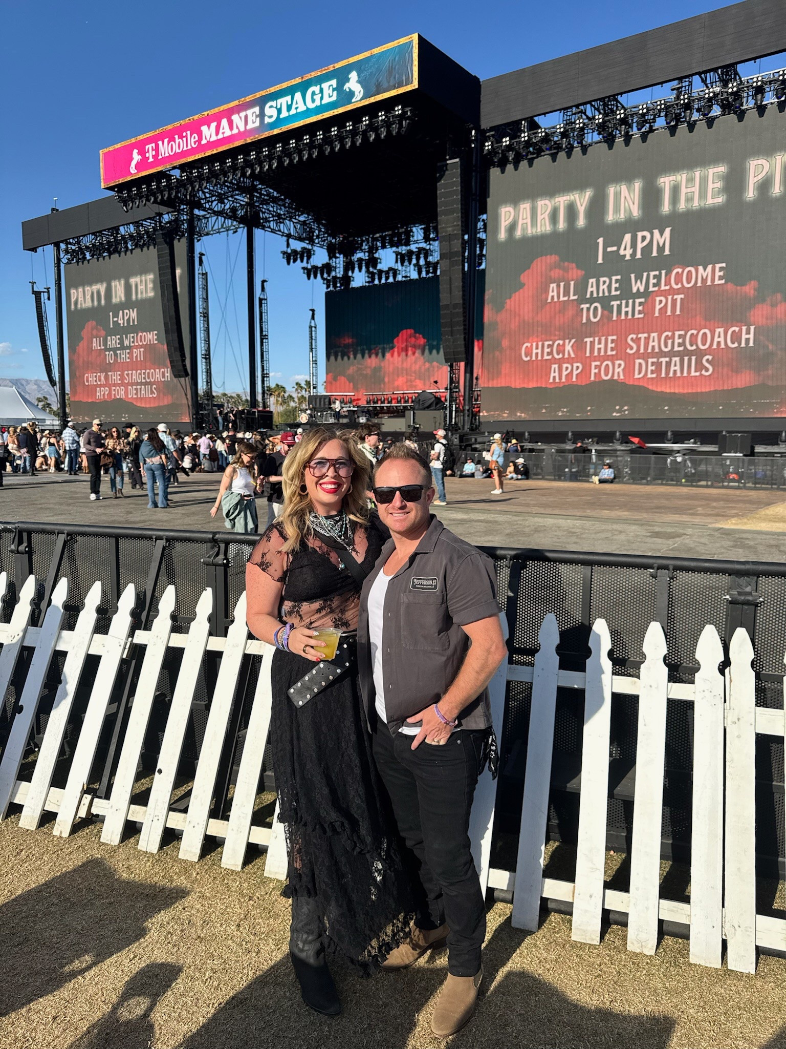 Midsize Country Concert Outfit | Stagecoach Outfit | Festival Outfit 

Linked Jarrett’s shirt too! 🖤

Size 12 | Large | 5’4” 

#LTKFestival #LTKMidsize #LTKFindsUnder50