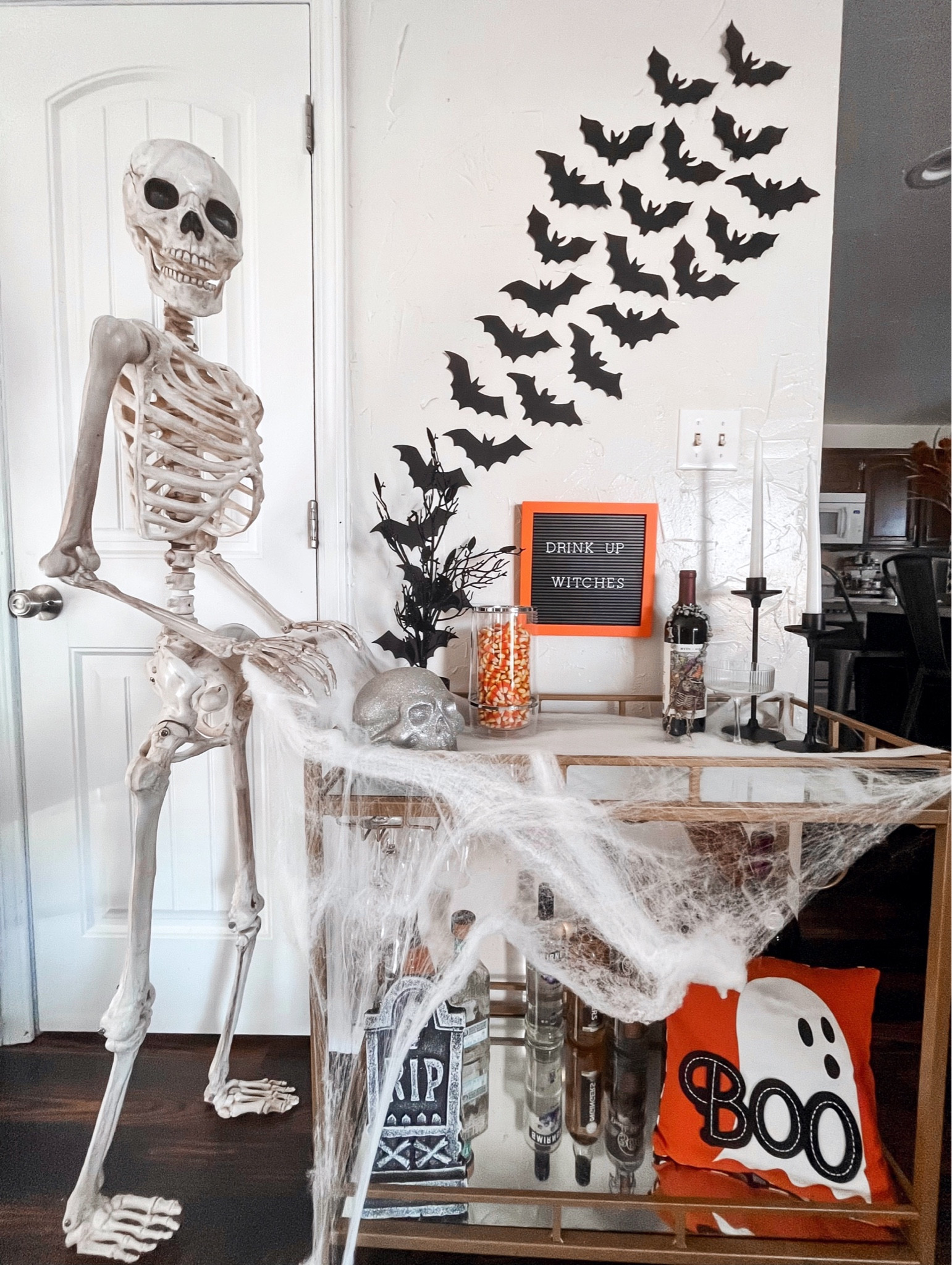 Halloween bar cart decor 🖤

Home inspo

#LTKstyletip #LTKSeasonal #LTKhome