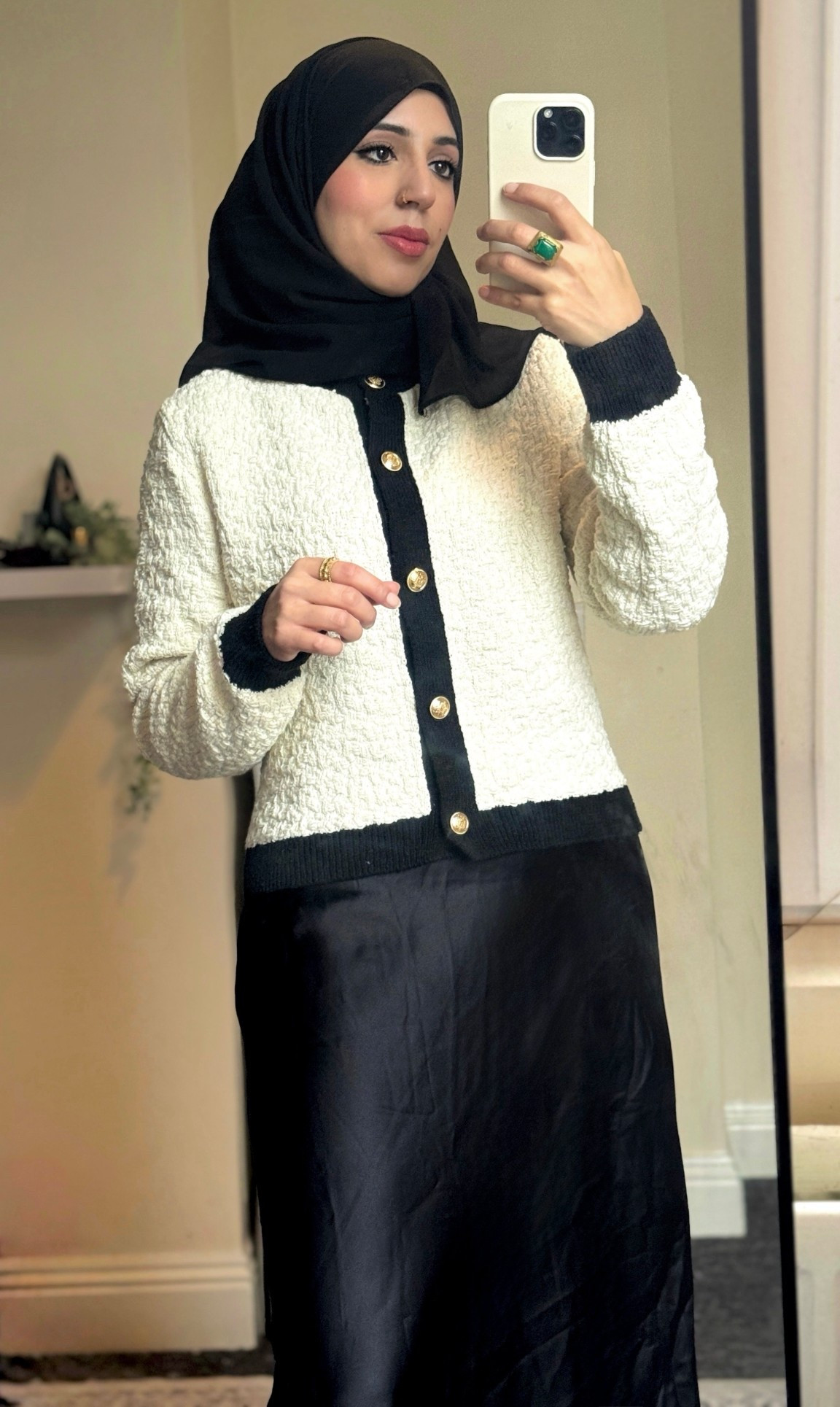 Black but make it chic 