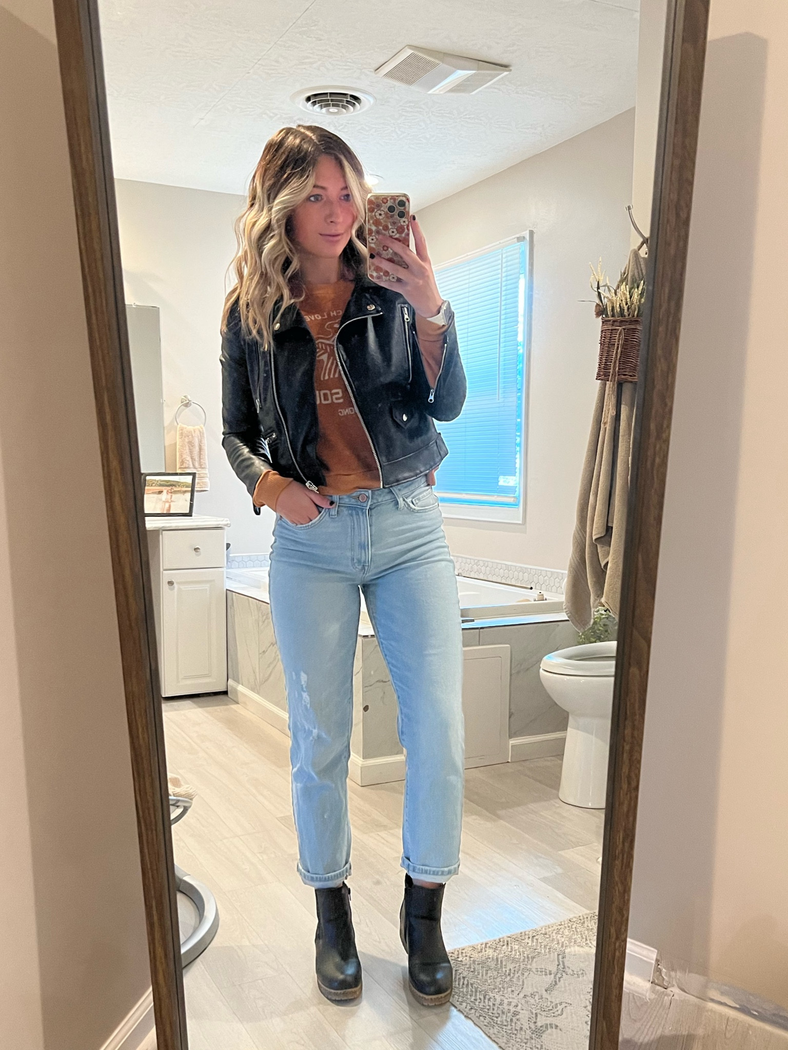 The fall edgy looks are my favorite 🍂🦇🕯️🥀🎃
Wearing a small in everything
5”7 130lbs 

#LTKfindsunder100 #LTKSeasonal #LTKtravel