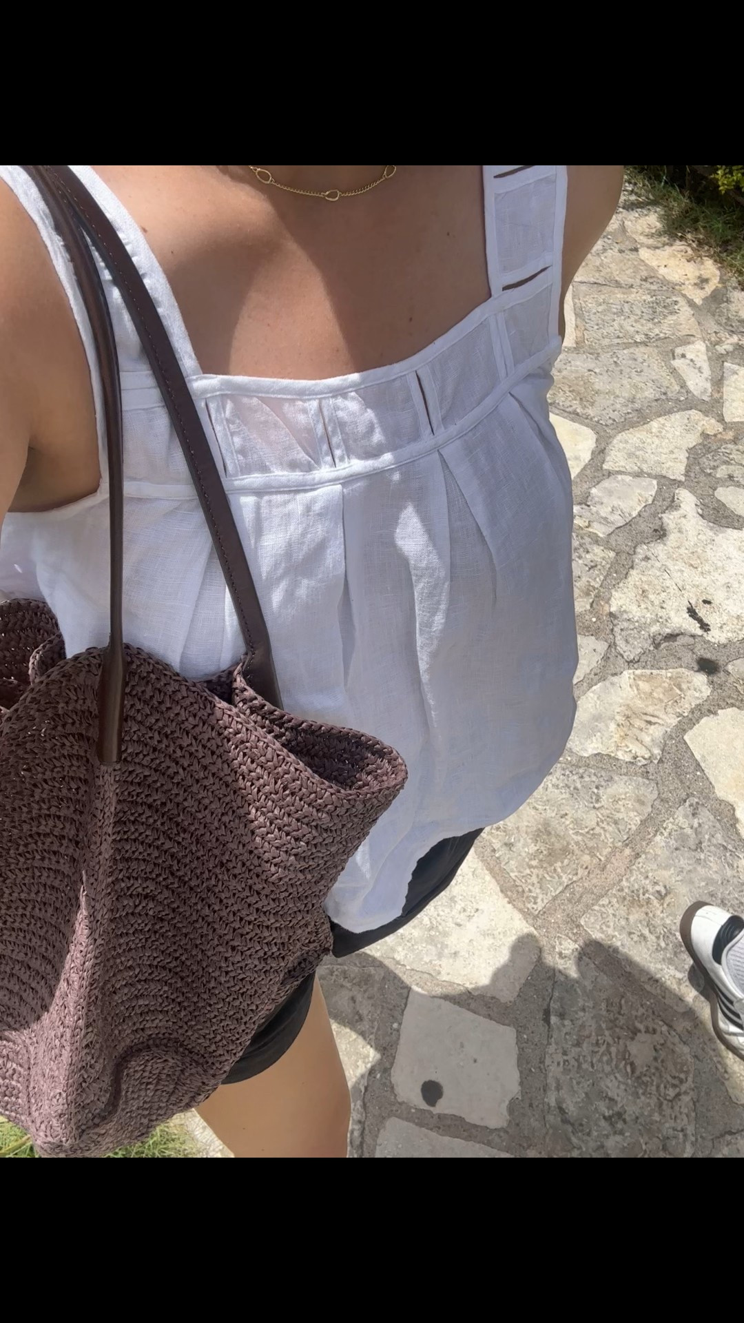 Linen 🤝 poplin // I’ve linked a v v similar top fom Madewell (this one is last year) 

I’m in the large of both!