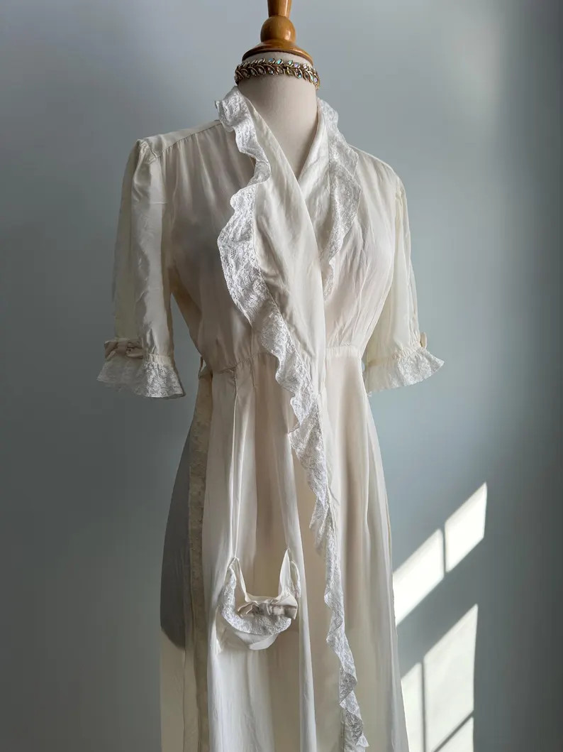 Vintage 1940s Early 1950s Does 1700s 1800s Peignoir Set, Ivory Cream White, Regency French Antiqu... | Etsy (US)