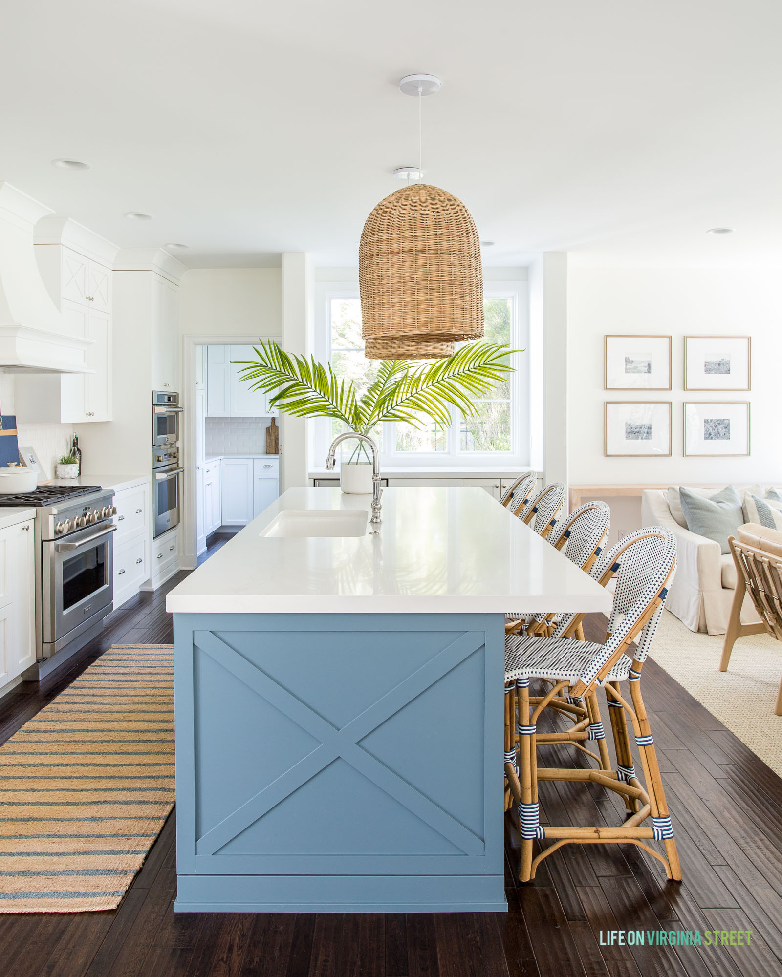 Modern coastal summer kitchen  

 #LTKSeasonal #LTKHome
