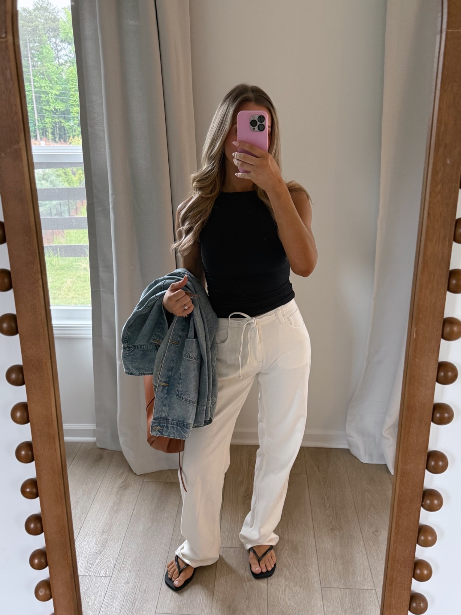 off to get my nails done 💅🏼

#LTKMothersDay #LTKdayinmylife #LTKootd