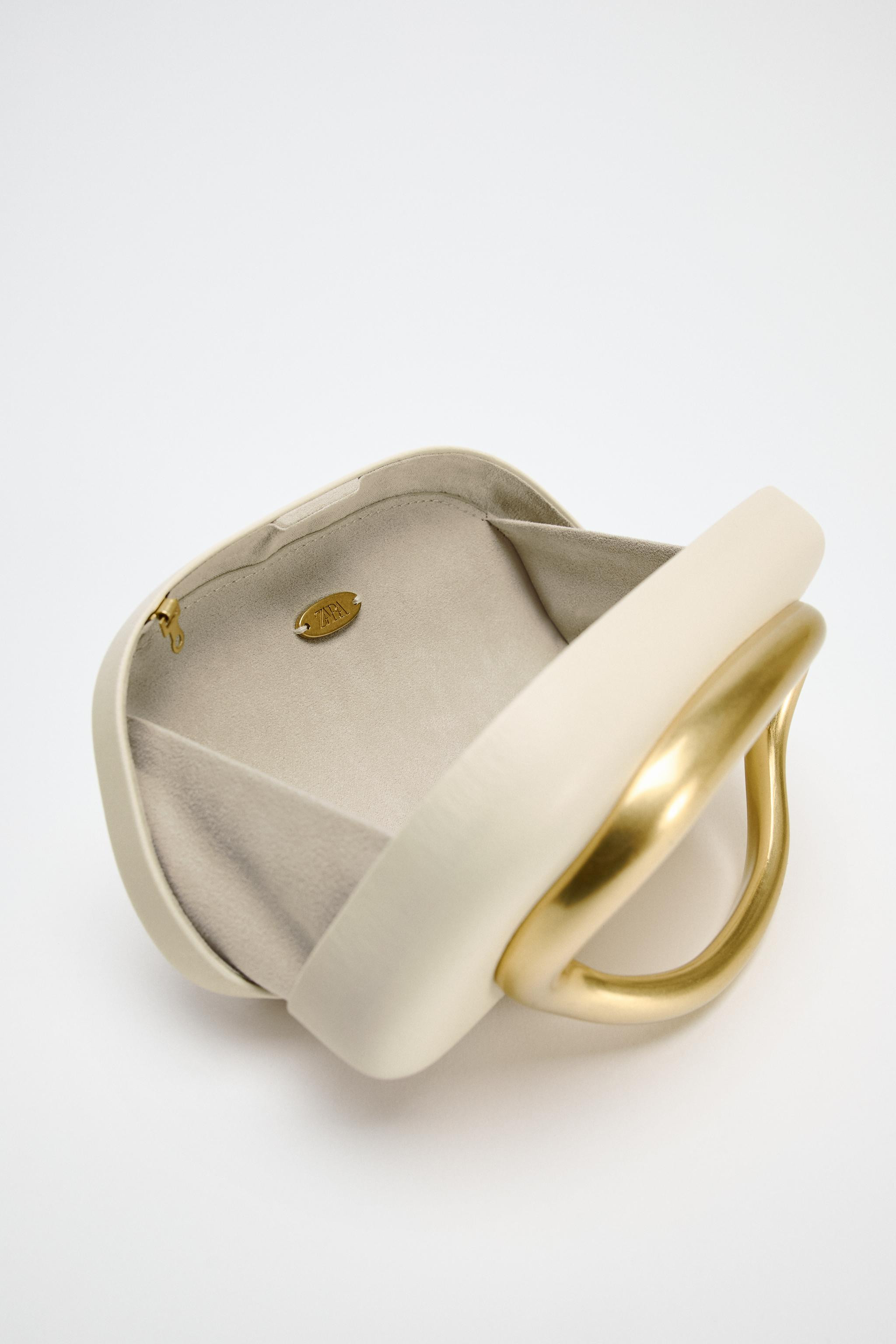 GOLD CLOSURE BOX CLUTCH | Zara US