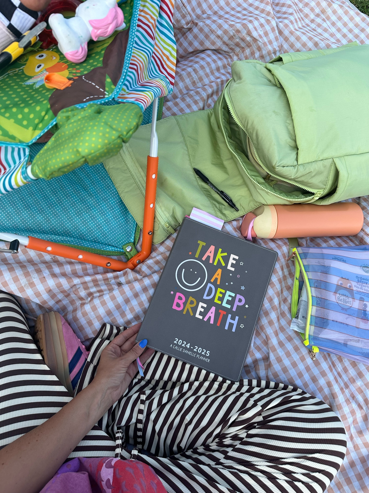 mom thangs 💕🌈🤸🏽‍♀️🍼⚽️