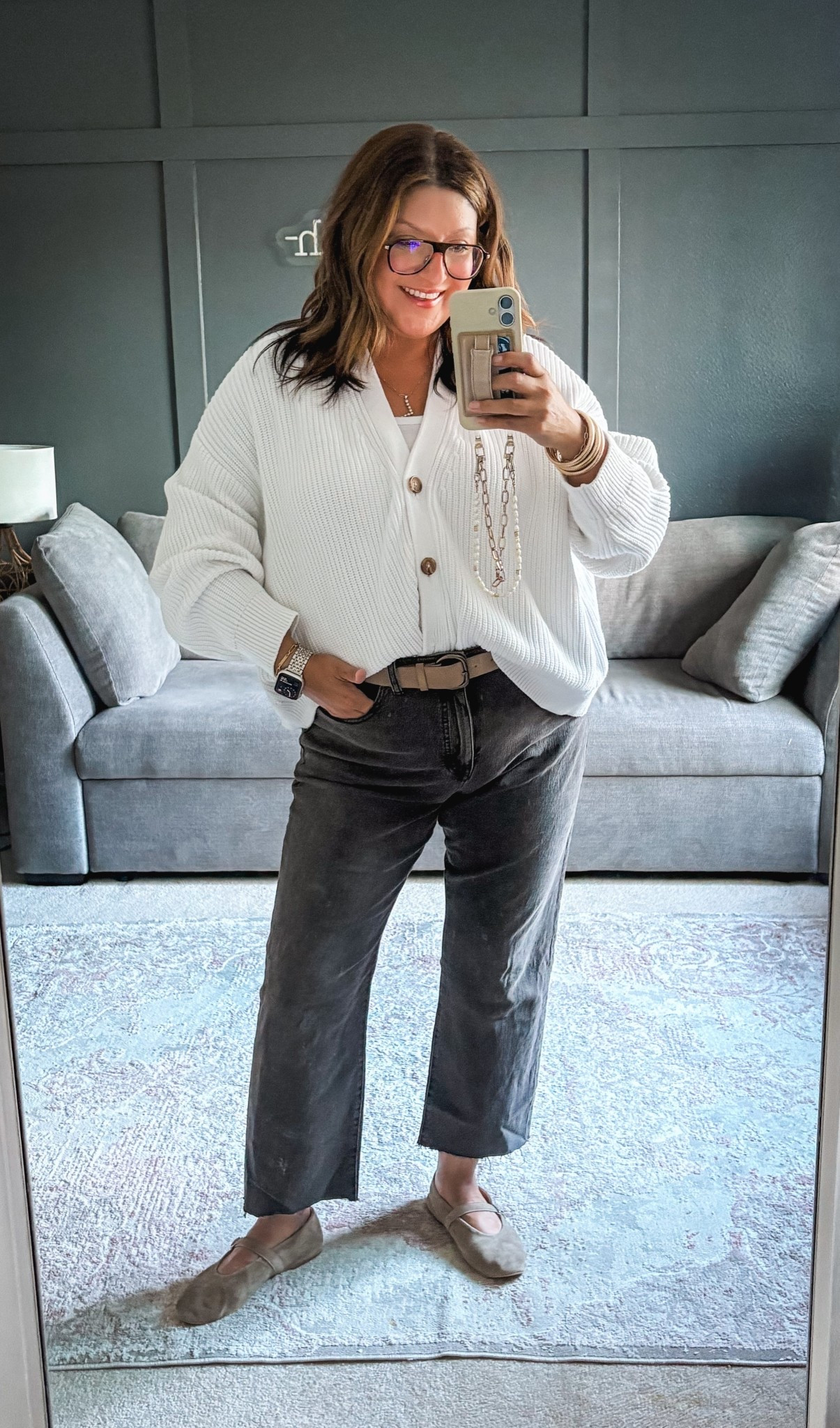 Quince cardi (XL)
Banana Republic belt (L)
Madewell ankle jeans (31)
Steve Madden suede ballet flats


#LTKStyleTip #LTKMidsize #LTKOver40