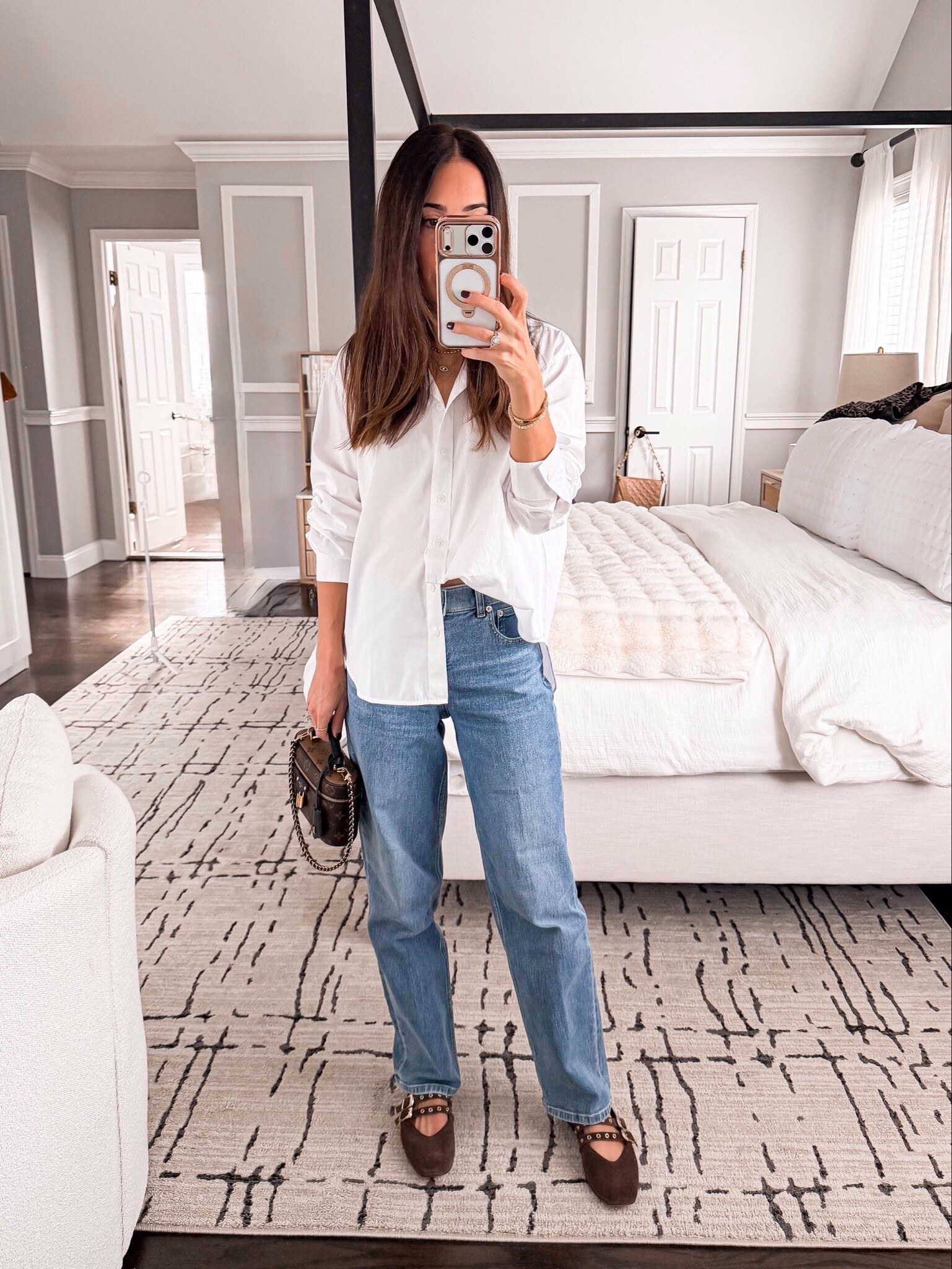 These are the jeans everyone asks about — perfect straight leg, zero effort 😍 Use code MRSCASUALXSPANX to grab them 🩷

Follow my LTK @mrscasual on the @shop.LTK app to view this post and get my exclusive app-only content!

#LTKSeasonal #LTKootd #LTKOver40