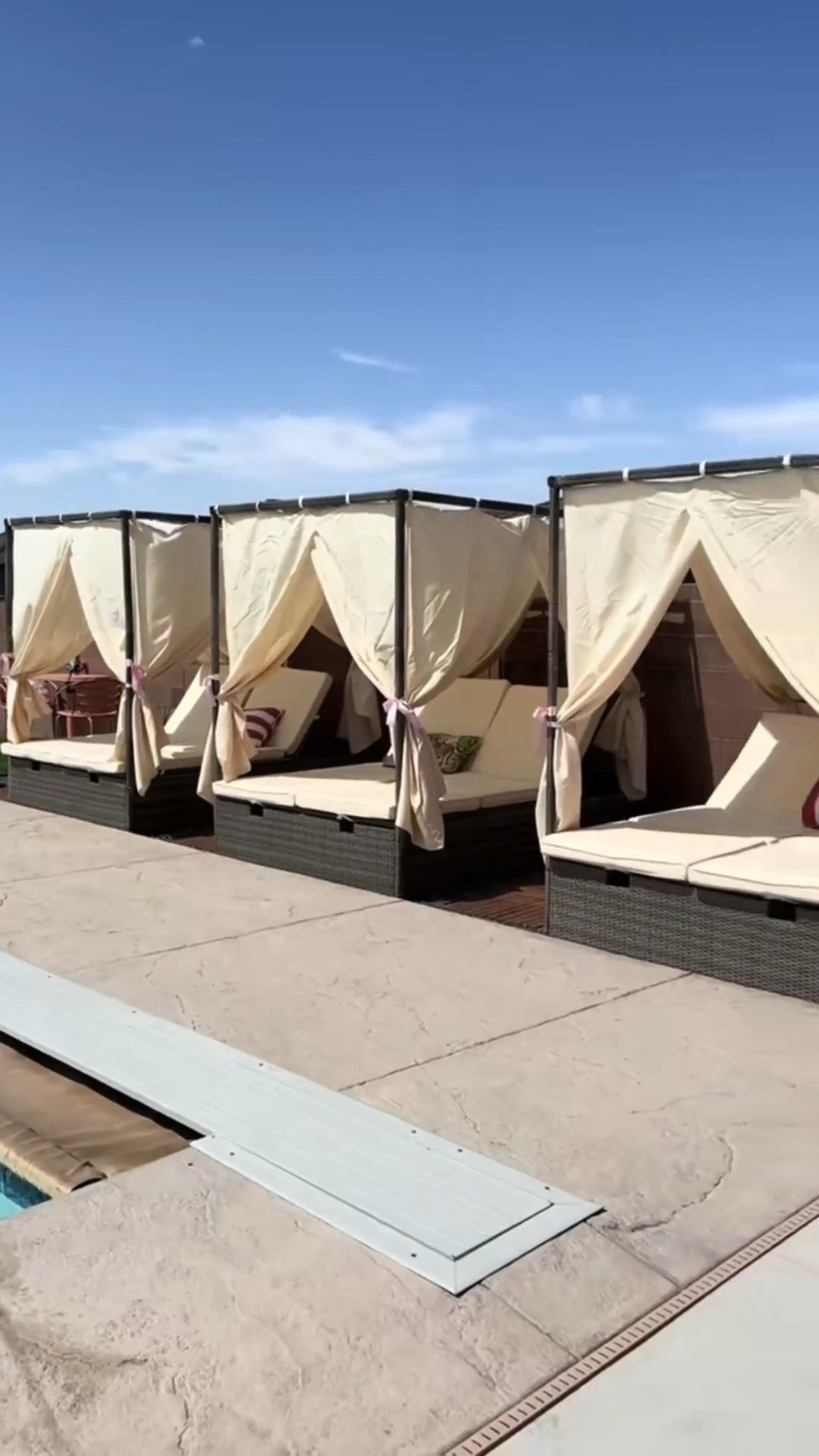 🚨SALE ALERT‼️🚨 Let’s think warm thoughts 🥶😅☀️🌴 These cabanas would look great in your backyard! 😍 Who else is ready for summer?!?! 😂

#LTKSaleAlert #LTKSeasonal
