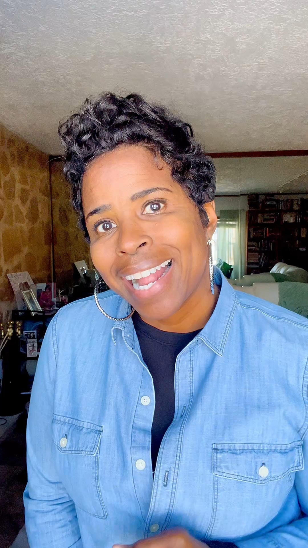 Layering appropriately is the key to staying warm.

I’m wearing a size Medium, I should have bought a Small.#LTKFindsUnder50 

#LTKSaleAlert #LTKootd