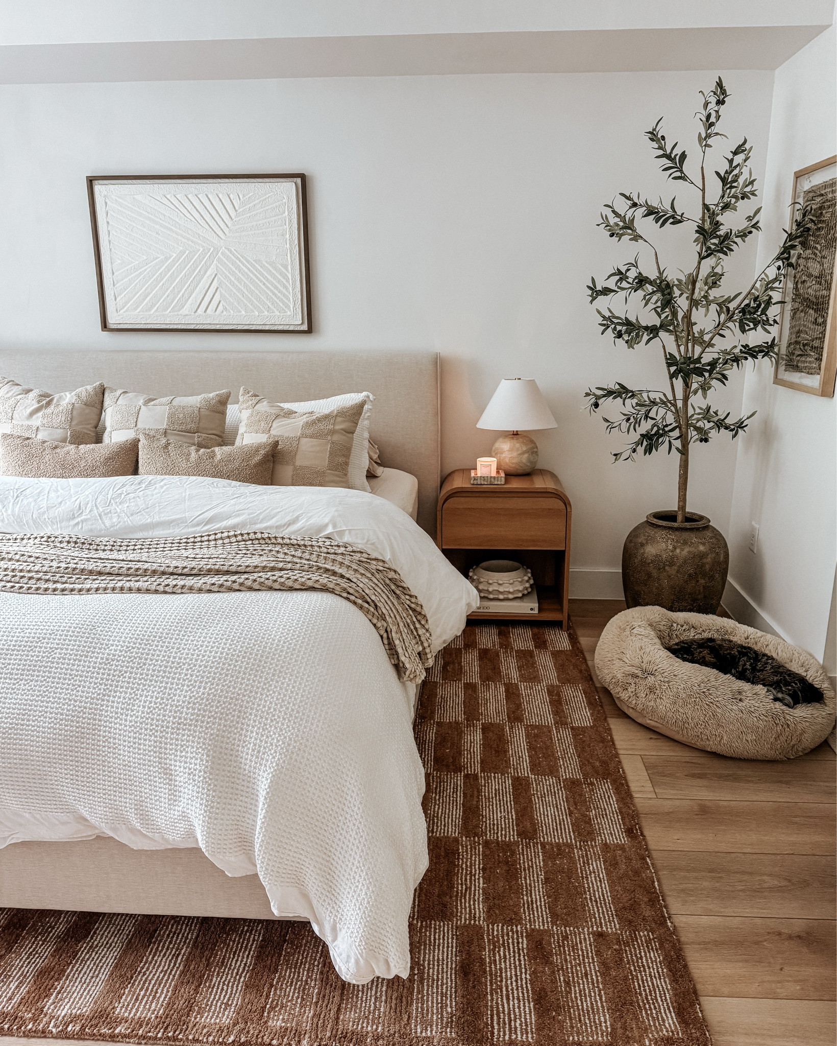 Just finished a home reset - fresh bedding and a clean bedroom is the best feeling! 

Neutral bedroom, bedroom decor, bedroom styling 

#LTKHome #LTKStyleTip