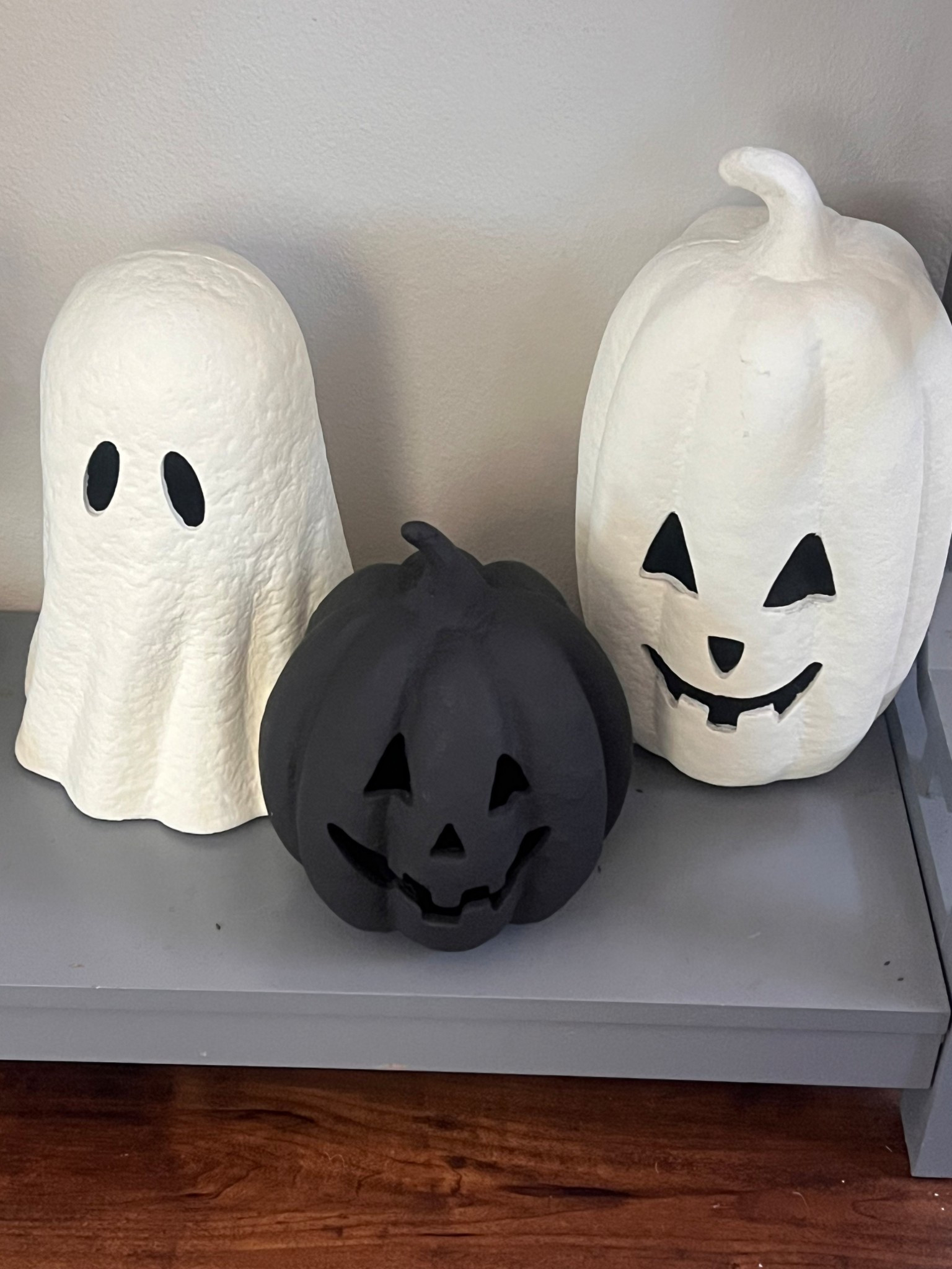 I’m obsessed with these pumpkins and ghost 

#LTKSeasonal #LTKFindsUnder50 #LTKHome