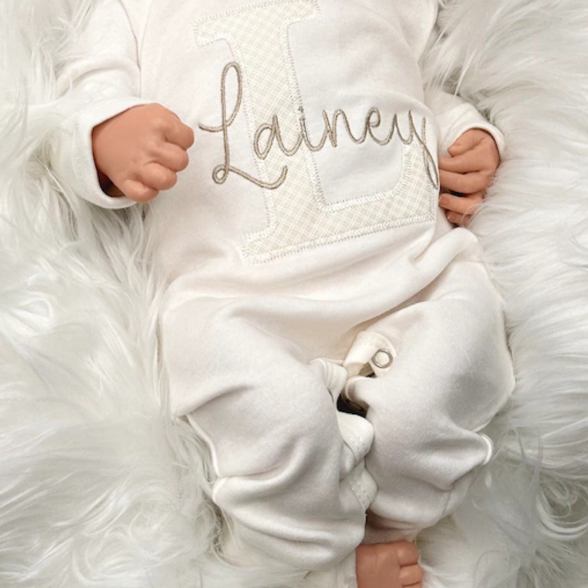 Personalized baby romper and hat from StitchinDoodle

Gender Neutral coming home outfit | Minimalist baby outfit | baby shower gift | White and Taupe baby set | baby style | baby gift 

#LTKBaby #LTKKids #LTKGiftGuide