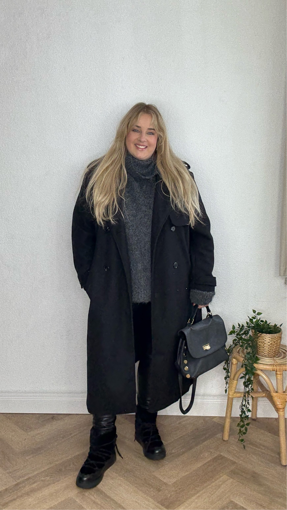 Lederleggings Look 🖤

#plussizefashion #leder #lederleggings #leggings #pullover #oversize 

#LTKwinter #LTKplussize #LTKstyletip