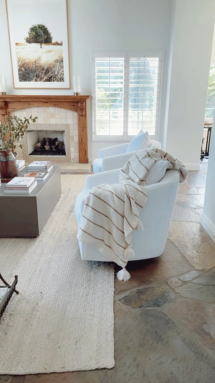 Current favorite throw blanket from Target! 👏🏻 #springdecor #targetfinds #targetdecor 

#LTKhome #LTKunder100