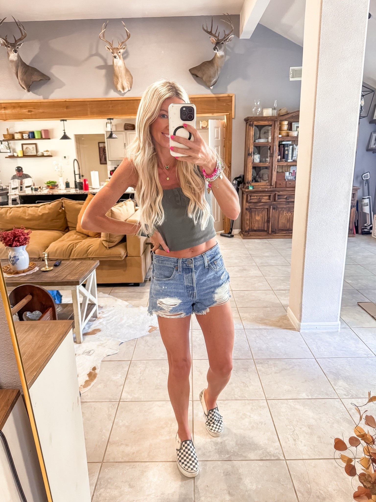 Monday OOTD

#LTKootd #LTKdayinmylife #LTKmomlife