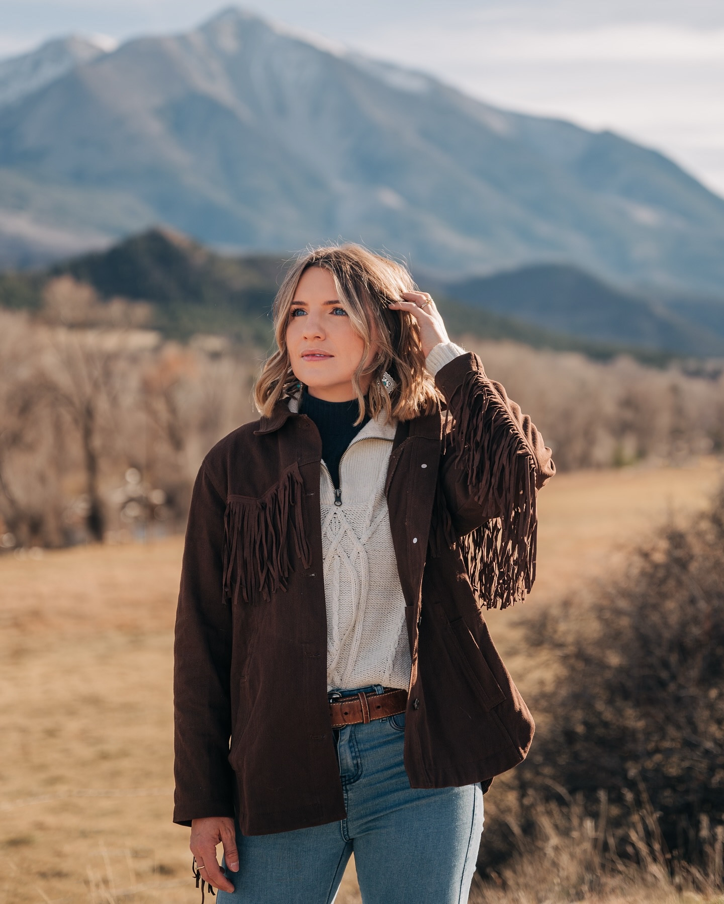 Rocky Mountain mood🏔️✨ There’s just something so magical about exploring new places, especially with these babies of mine🤍

Everything, including my fringe jacket from @threebirdnest , is linked on LTK! Use code BRIANNE for 20% off🙌🏼

#wear3bn #threebirdnest #coloradofashion #westernfashion #mountsopris