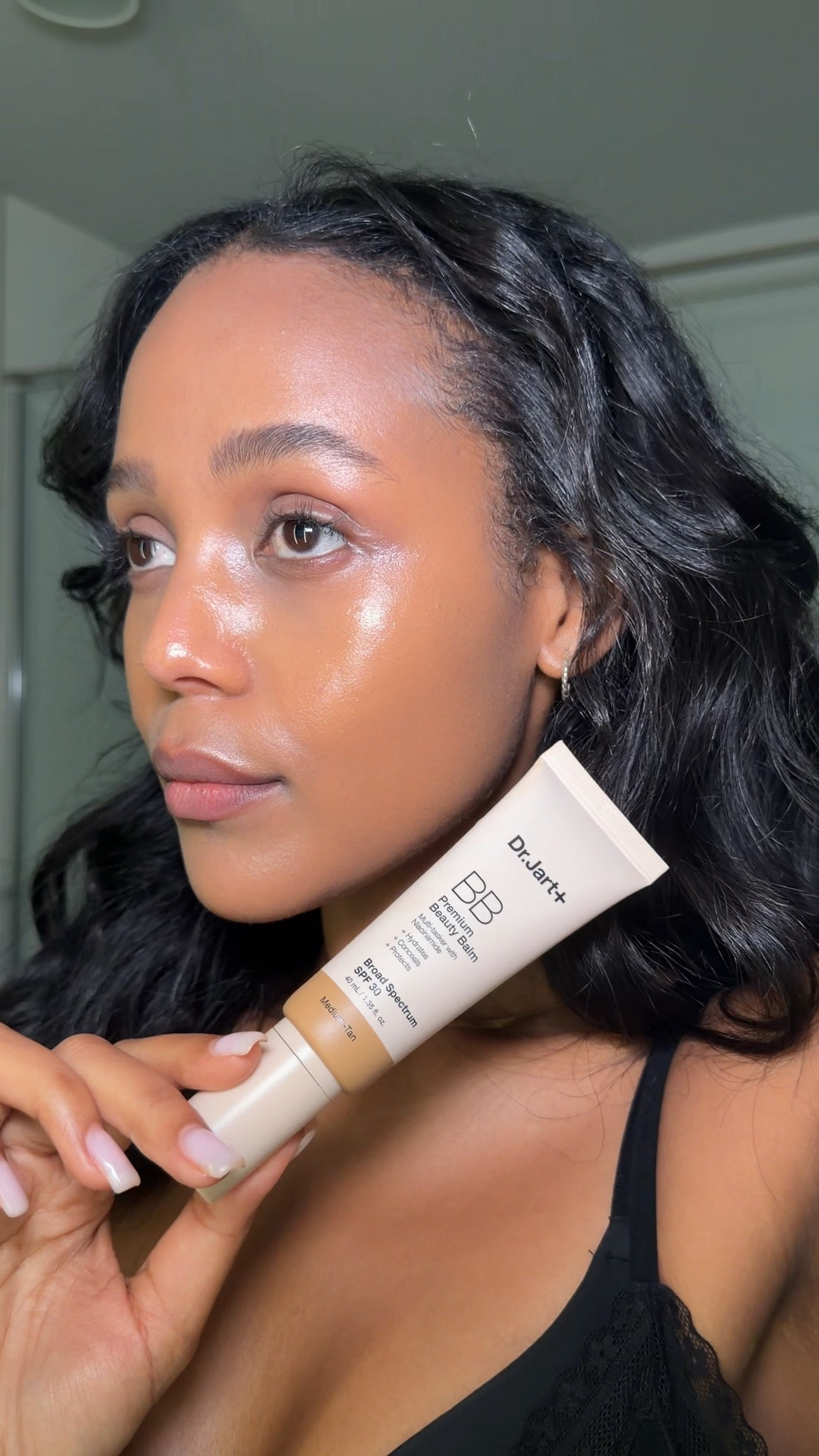 Exactly what I needed for a lightweight summer makeup look ☀️#DrJartPartner @drjart #DrJart #PremiumBB 
Shop now at @Sephora  in stores and online 🤍