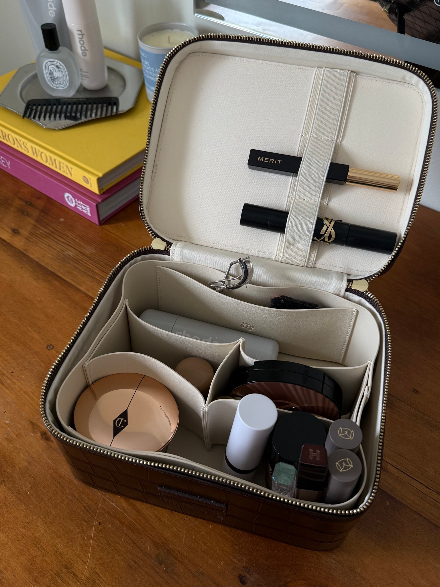 My favourite purchase in months! My new vanity makeup case is so chic & durable, I love this one 🤎 

#LTKstyletip #LTKbag #LTKcanada