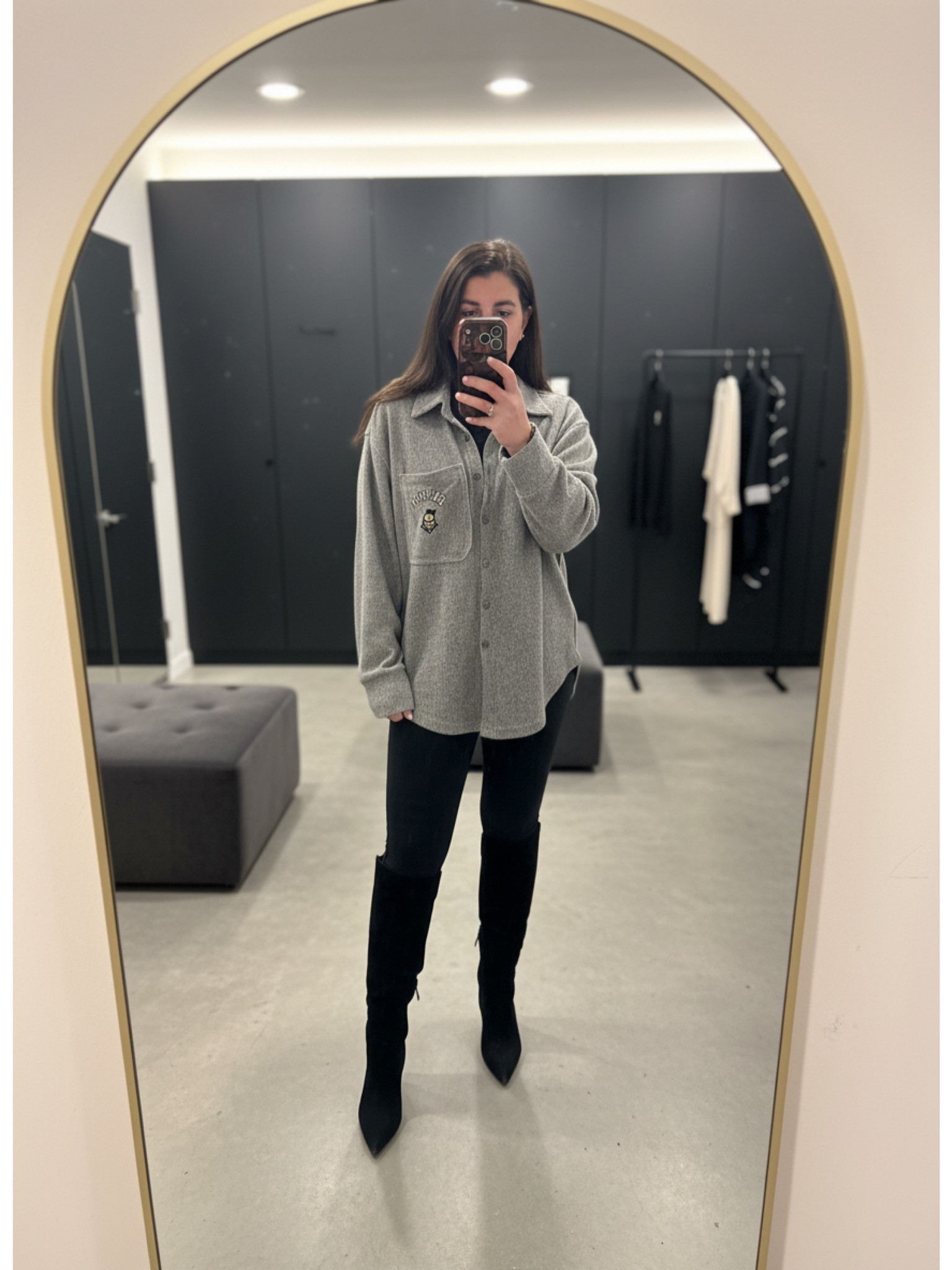 March Madness edit 
⚡️⚔️✨🖤


UCF button down - no longer available from Gameday Couture
Spanx leggings 
Sam Edelman boots  