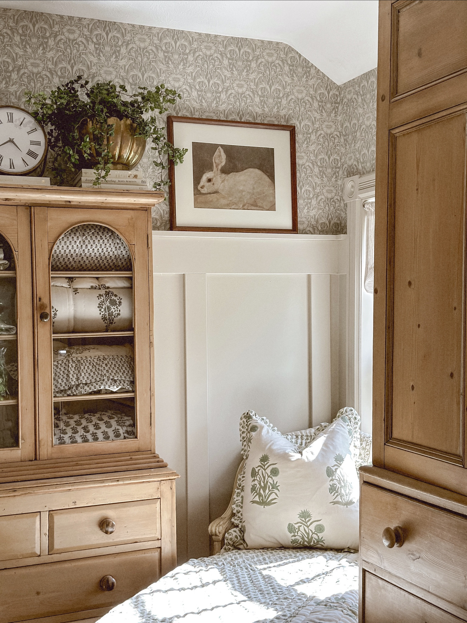 16+ cute vintage bunny prints [some digital download & some printed & shipped to you!] 

#LTKSeasonal #LTKFind #LTKhome