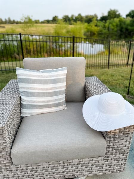 Spring is coming! Time to break out the patio furniture 🙌🏻

#LTKhome