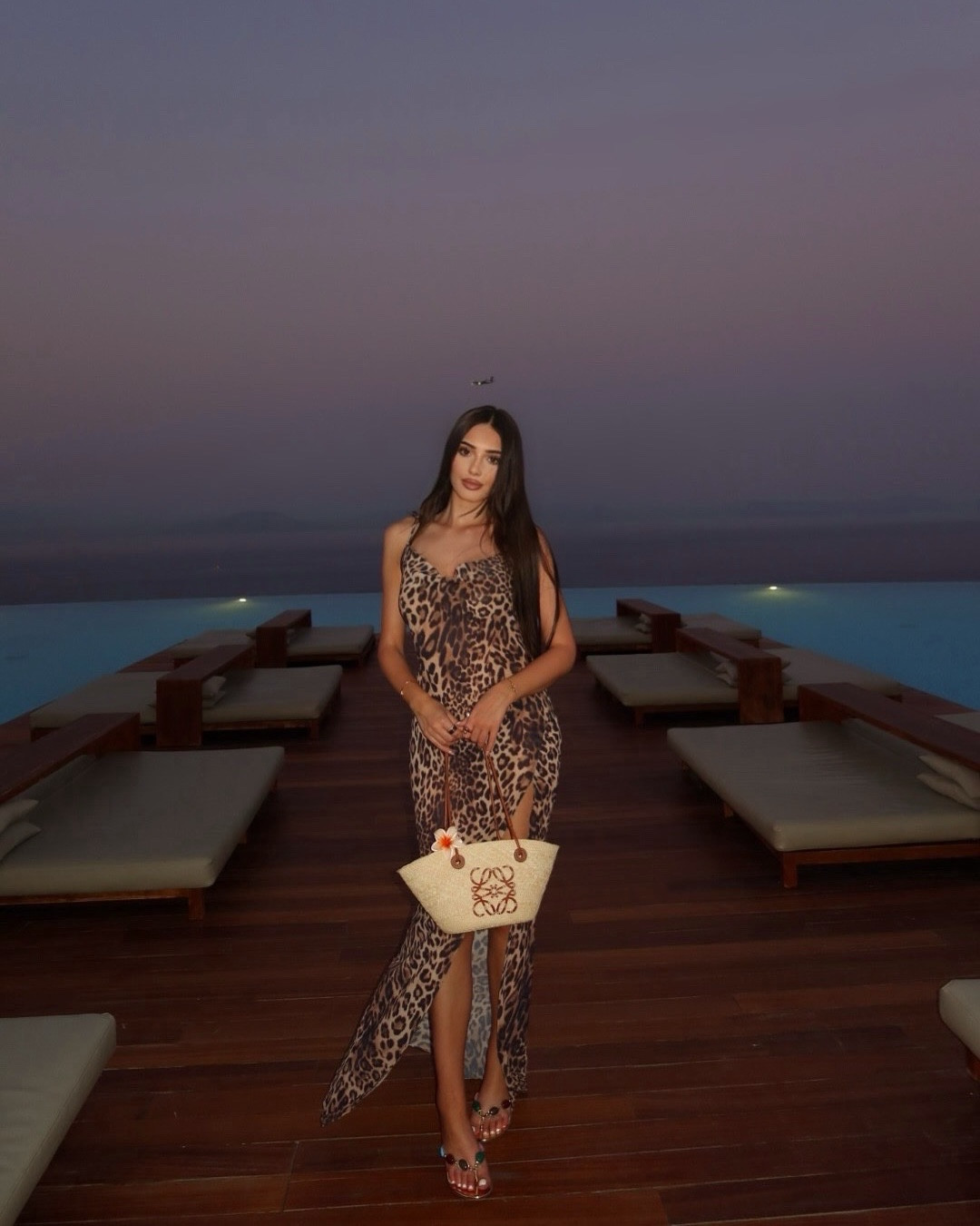 Leopard dress moment 🐆
Dress: Whitefox 
Bag: Loewe
Shoes: Whitefox 