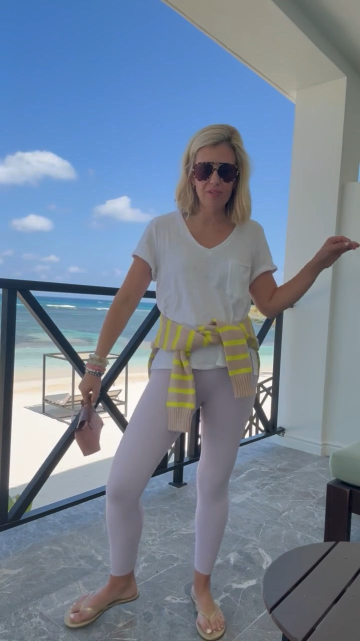 Coffee run in my booty boost leggings. I’m loving this new color…perfect for this time of year too!

Tee - xs 
Leggings - small 7/8
Sweater - small 

#LTKmomlife #LTKTravel #LTKdayinmylife