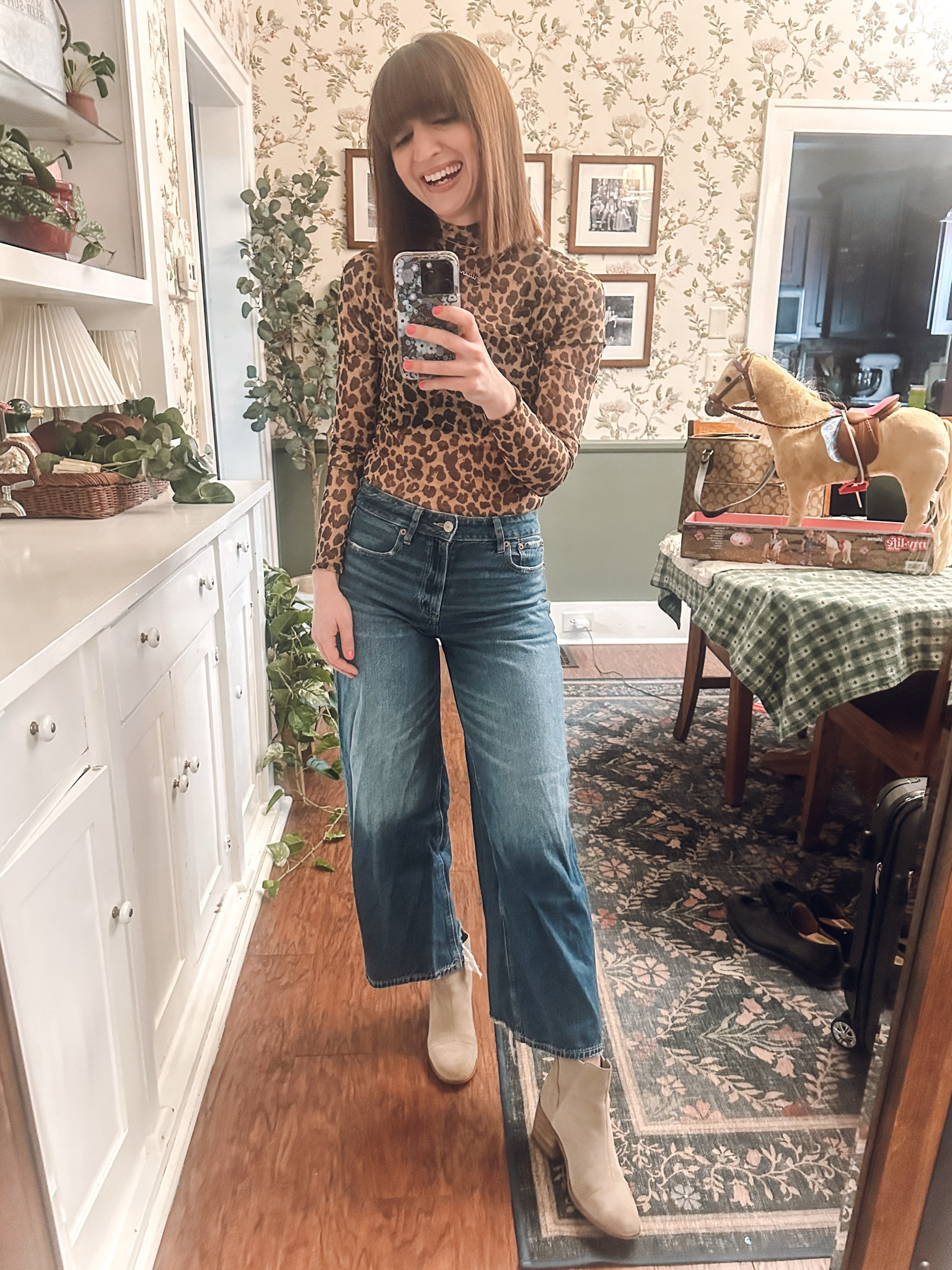 Had a fun night with friends last night at dueling pianos! 🎹 🕺  My TOMS boots are on sale for $60, normally $130!

#toms #abercrombie #ae #americaneagle



#LTKFindsUnder50 #LTKSaleAlert #LTKMostLoved