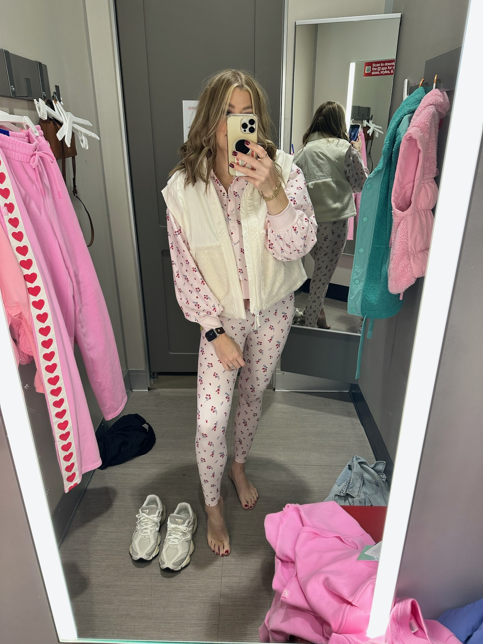 Obsessed with the Target activewear new arrivals! The print and fit are so good! Thesavannahk women’s fashion finds viral target leggings target activewear finds casual outfit inspo mom outfit inspo 

#LTKgrwm #LTKFindsUnder50 #LTKmomlife