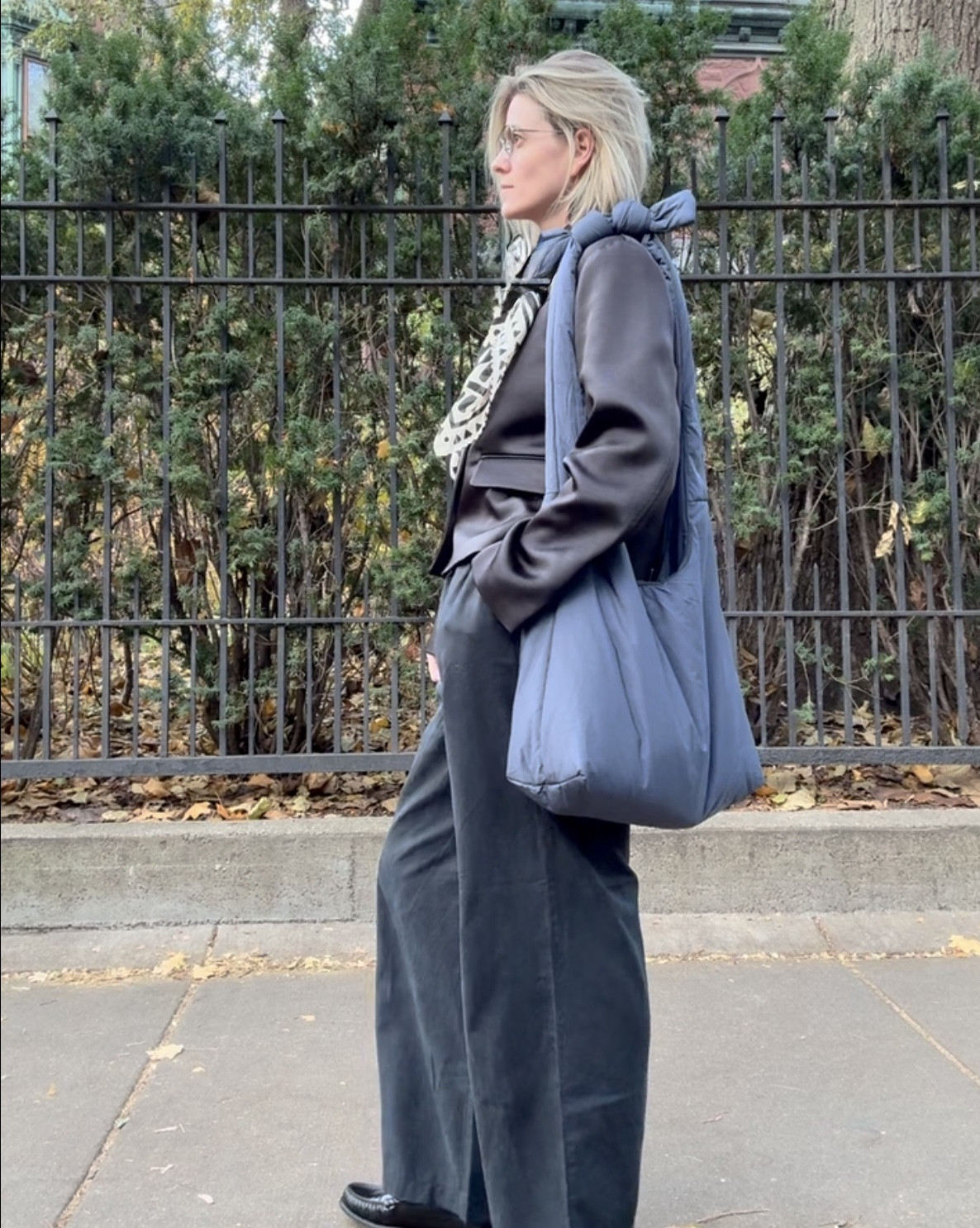 🖤🩶💙

#LTKFindsUnder100 #LTKootd #LTKGiftGuide