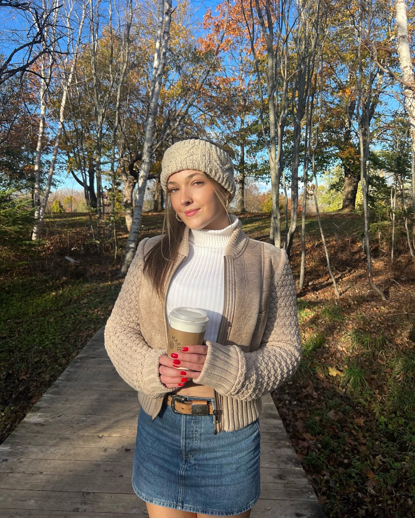 Fall outfits, autumn outfits, Jean skirt, skirt, Levi’s 