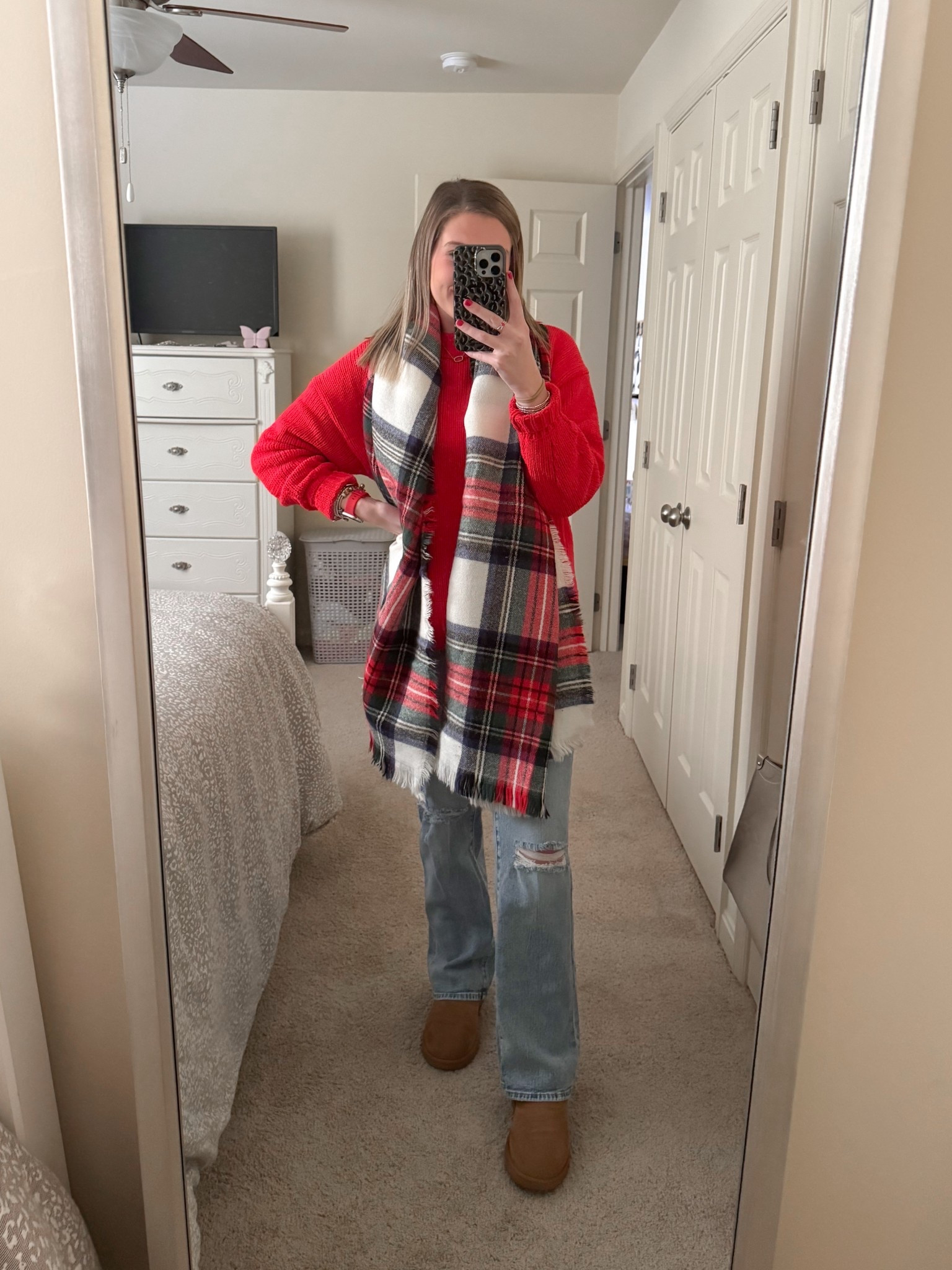 sweater - small
jeans - 2
uggs - 8

#LTKSeasonal #LTKootd