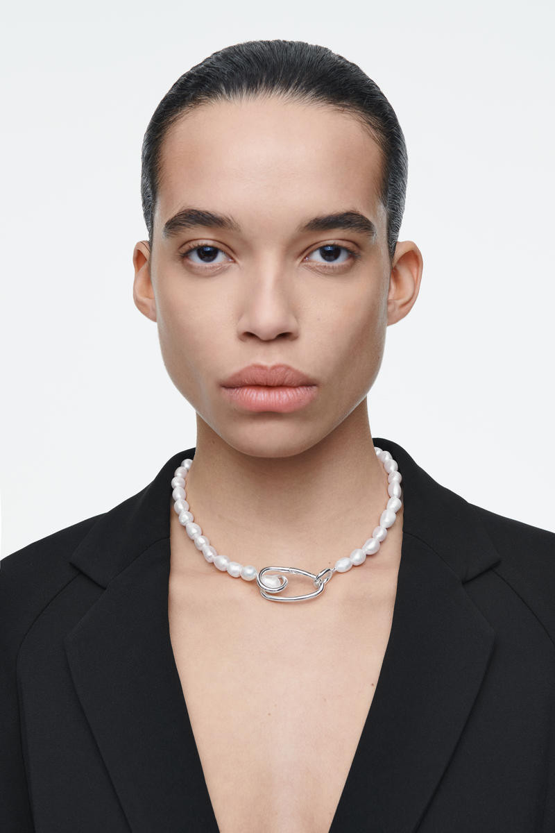 COS Women's Coiled Freshwater Pearl Necklace in Silver | Fresh Water Pearl/Brass | COS (AU)