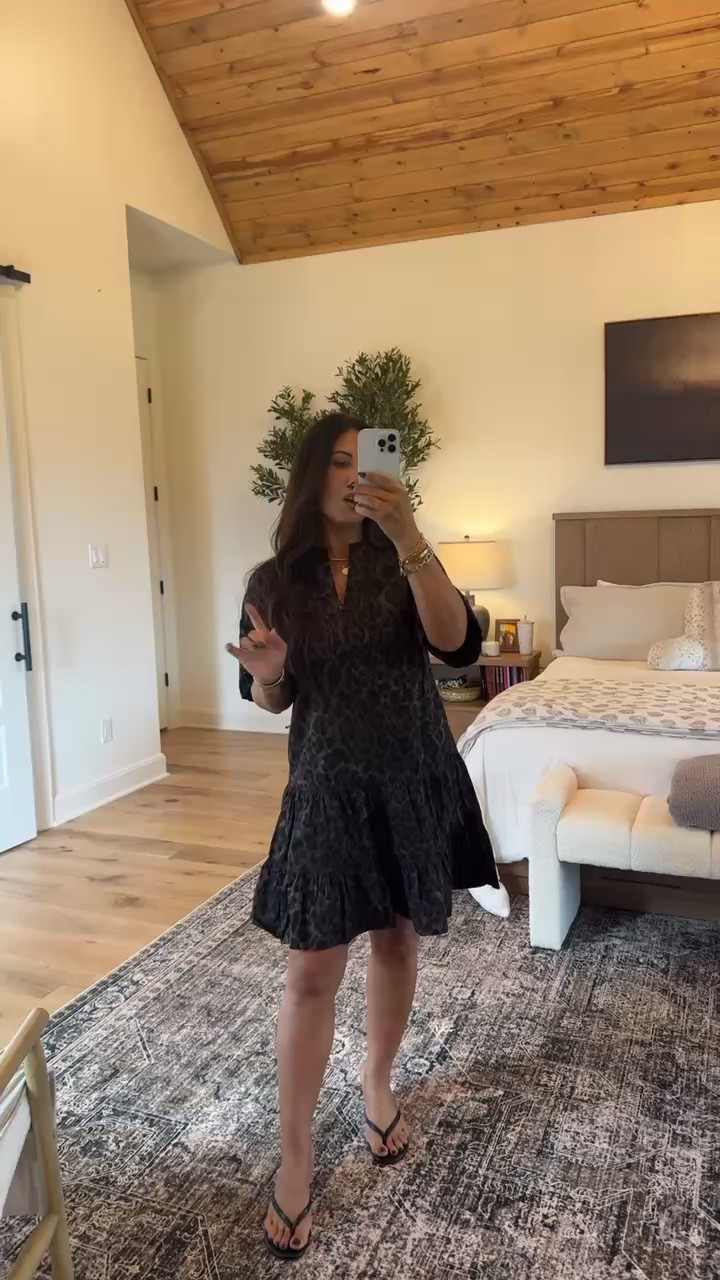 The cutest Walmart leopard-print dress for fall! This affordable mini dress has a flattering relaxed fit, feminine ruffle hem, and an easy style that can be dressed up with heels or worn casually with boots.
#WalmartFashion #WalmartFinds #WalmartDress #AffordableFashion #FallDress #LeopardPrintDress #MiniDress #FallOutfitIdeas #WomensFashion #DateNightLook #FallFashion2026