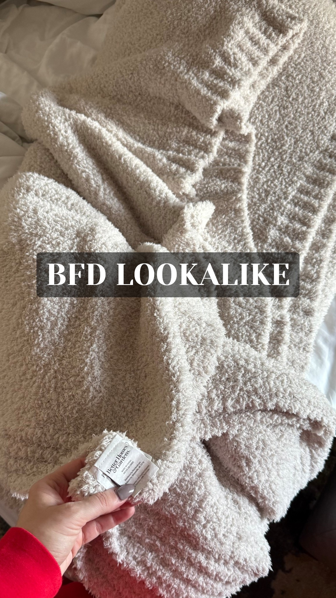This blanket from Walmart looks and feels just like a barefoot dreams for a fraction of the price 

#LTKGiftGuide #LTKFindsUnder50 #LTKHome