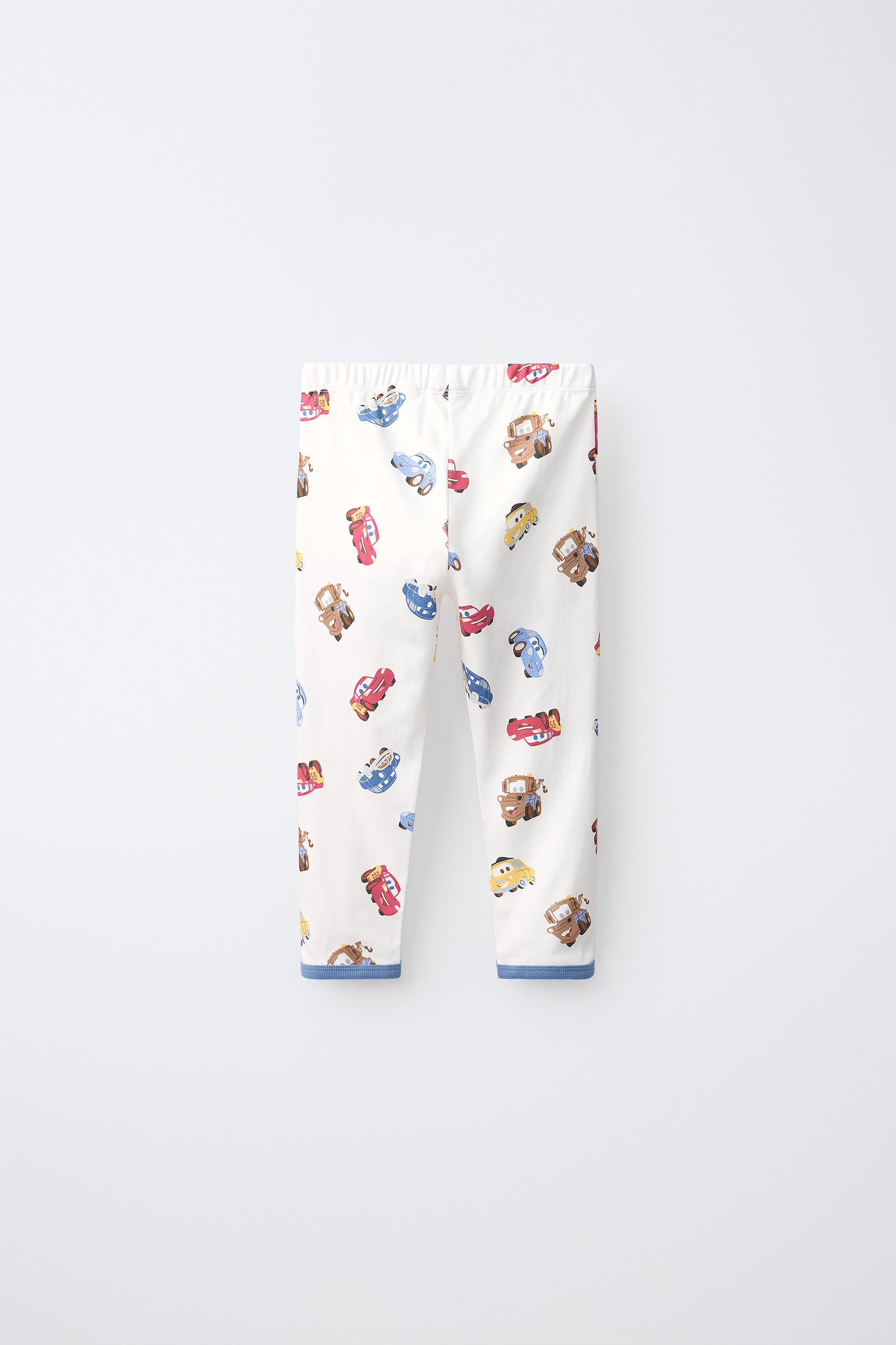 Zweiteiliger Schlafanzug. T-Shirt mit Rundhalsausschnitt und langen \u00c4rmeln. Hose mit elastis... | Zara DE