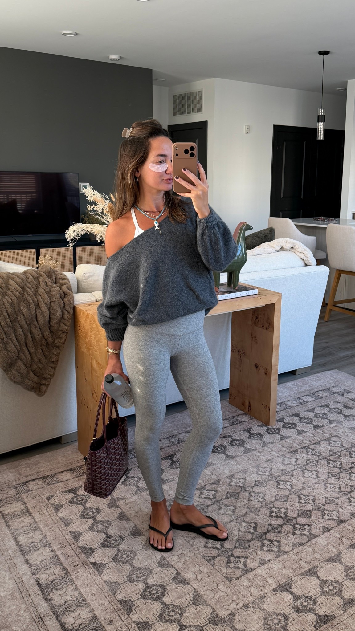 Pilates ootd! Wearing XS in set and small in sweater!