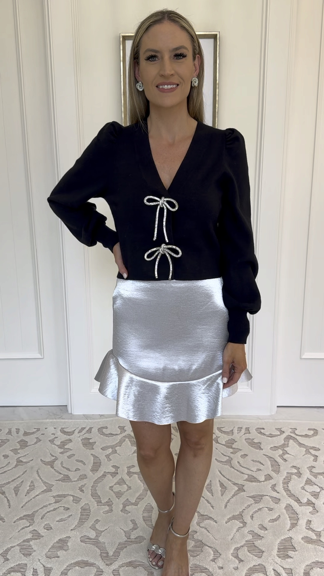 ✨ Holiday Outfit ✨

It’s time to sparkle and shine, ladies. This cardigan is the cutest and so soft! I was surprised I loved it as much as I do. I’m wearing an XS and it’s roomy. The black is currently sold out but check back for restocks. There are other fabulous colors available that you can wear for the holidays. 

#everypiecefits

Christmas outfit
Christmas party outfit 
Holiday party outfit 
New Year’s Eve outfit 

#LTKparties #LTKVideo #LTKHoliday