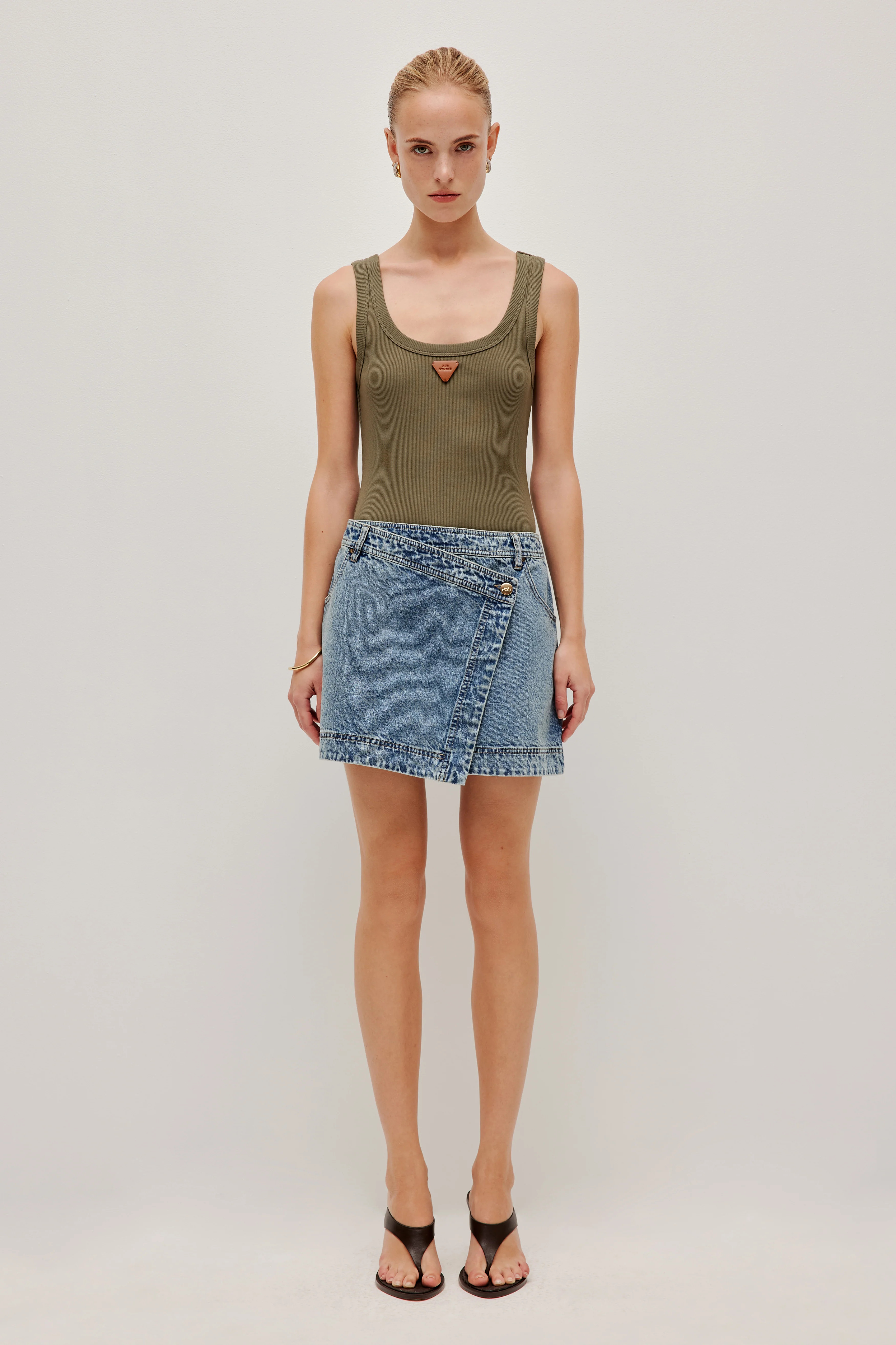 Cowrie Scoop Tank | aje. (Australia and New Zealand)