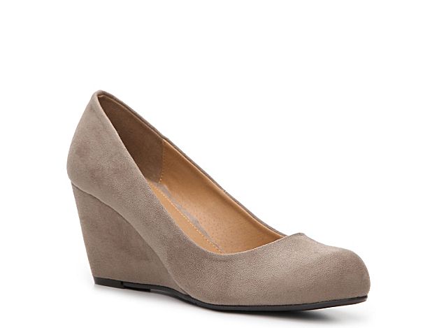 CL by Laundry Nima Wedge Pump - Women's - Taupe | DSW