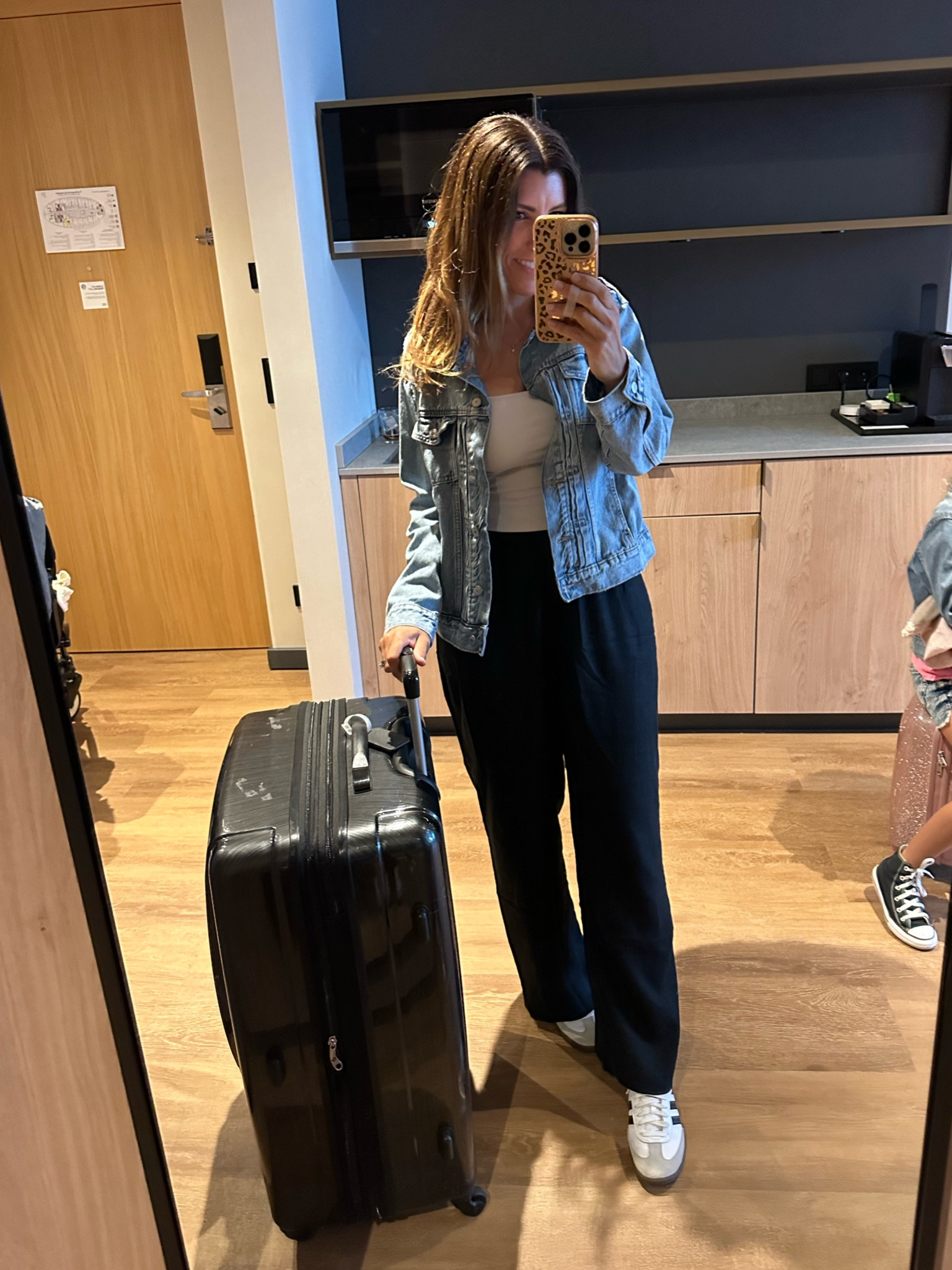 Outfit idea 🖤

#abercrombie #linenpants #neutralstyle #travelstyle #oldnavystyle #denimjacket #ootd #summerstyle #momoutfit

#LTKTravel #LTKOver40 #LTKFindsUnder100