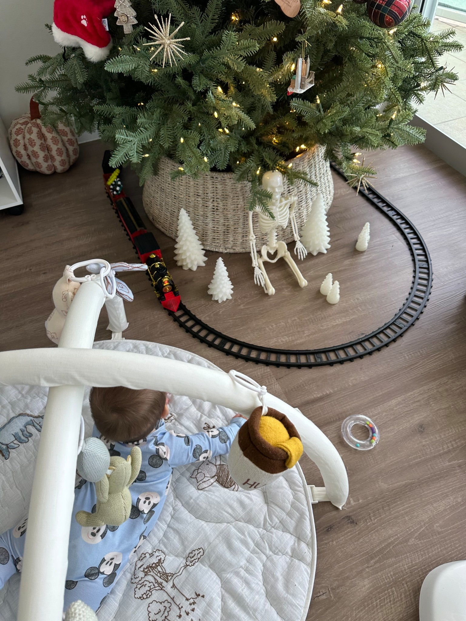 Christmas train set for around the tree. Currently on sale at Amazon!

#LTKHoliday #LTKSeasonal #LTKGiftGuide