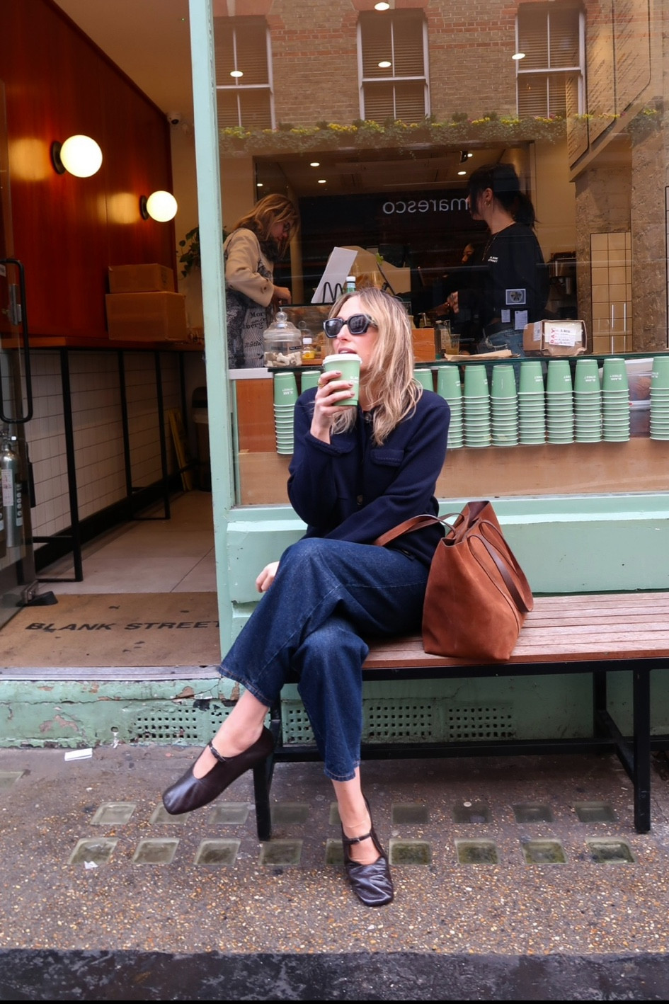 Balloon jeans 
Barrel jeans
Ballet flats
Tonal dressing
Suede bag 
Autumn outfit inspo 
Autumn style
Everyday style 
High street hero’s
Sezane 


#LTKautumn #LTKmodest #LTKuk