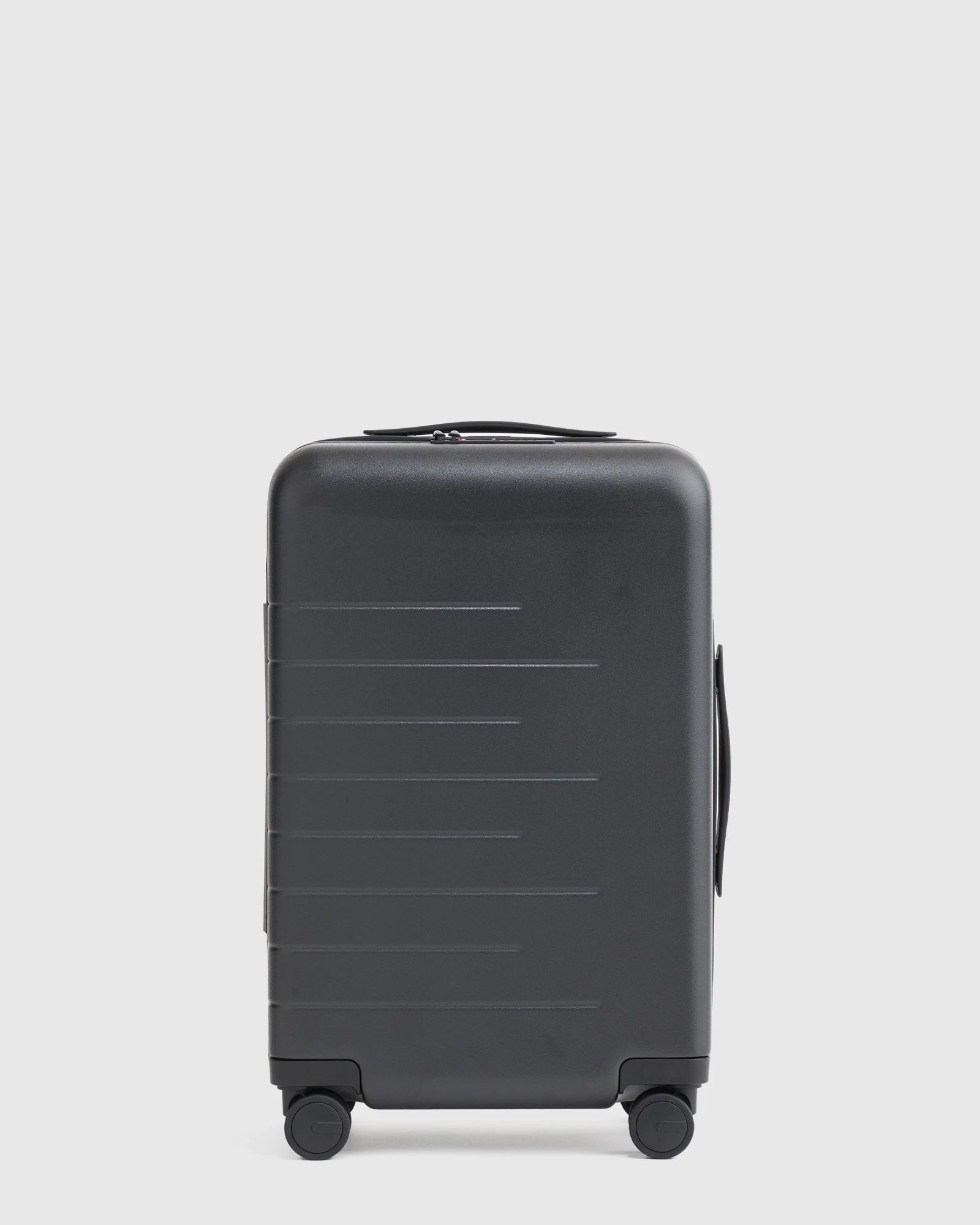 Carry-On Hard Shell Suitcase - 21" | Quince