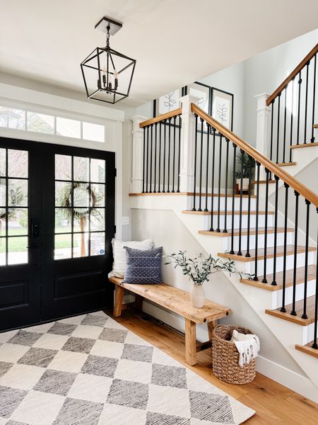 Spring entryway complete with this checkered rug from #loloi x #chrislovesjulia

#LTKhome #LTKSeasonal #LTKstyletip