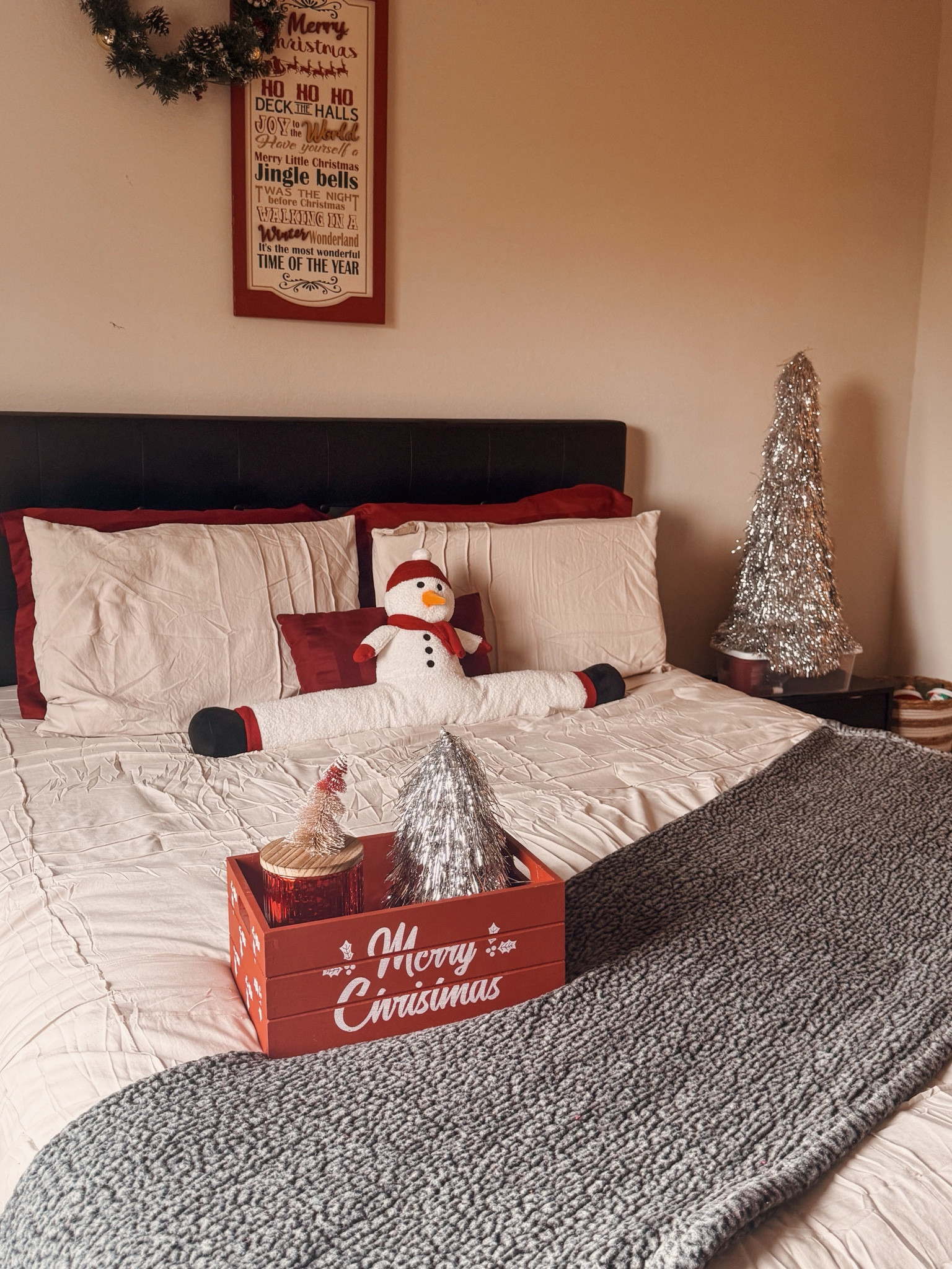 HOME I styling my cozy bed for the fall holiday season to warm up the space classic bedding finds from Amazon
Bedroom decor, Bedding Home
#bedroom #bedroominspo #bedroommakeover #interiordecor #bedroomdecor 

christmas decor, christmas decor amazon, christmas decor 2024, christmas decor target


#LTKHoliday #LTKSeasonal #LTKStyleTip