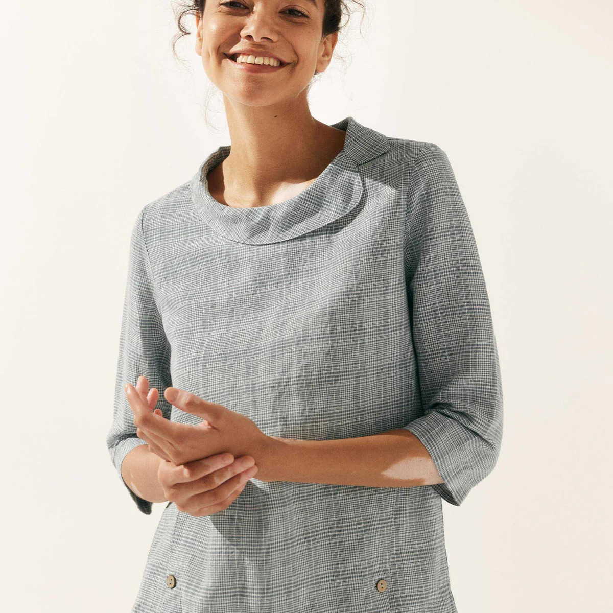 Linen Top with Soft-Fold Collar | Elegant Women's Blouse | LINTICO