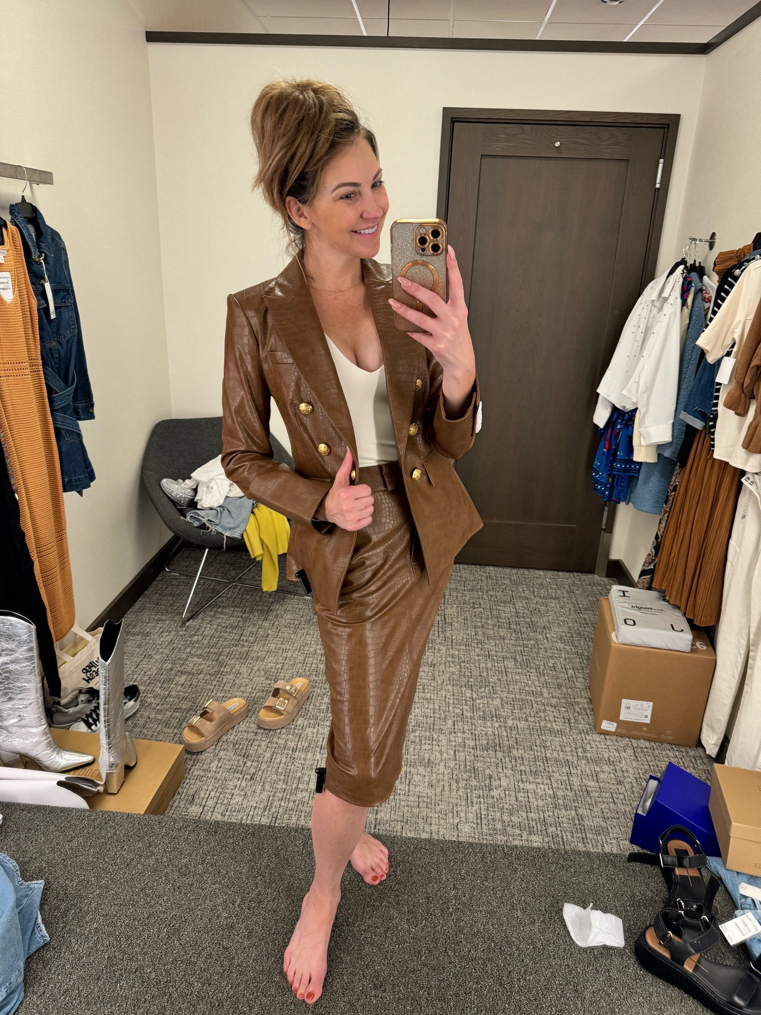 The LUXE suit of #Nsale — this Veronica Beard set! 
Also wearing a Good American bodysuit that is excellent quality — super smooth & pulls you in.


#LTKxNSale #LTKWorkwear #LTKOver40