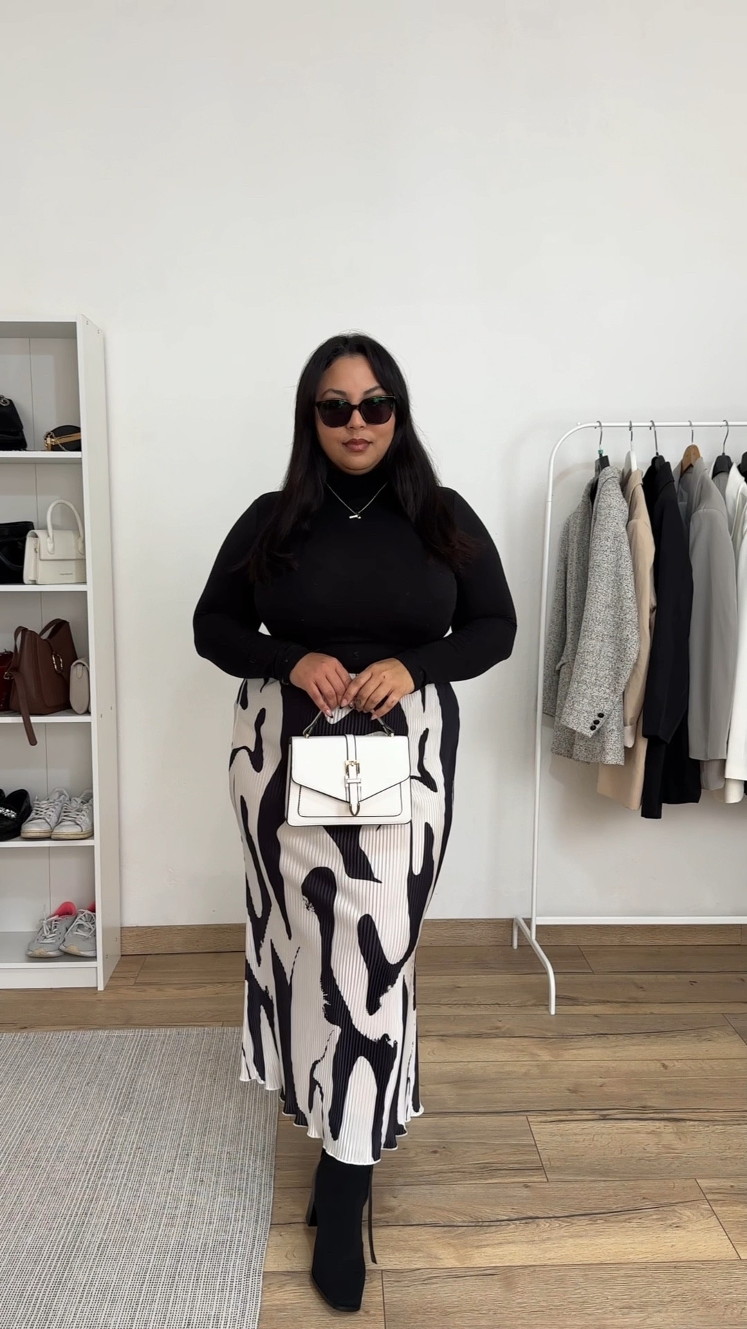 Elevated casual curvy fit 🖤

#winterfashion #curvyfashion #curve #midiskirt #turtleneck #casual 

#LTKmidsize #LTKwinter #LTKcurves